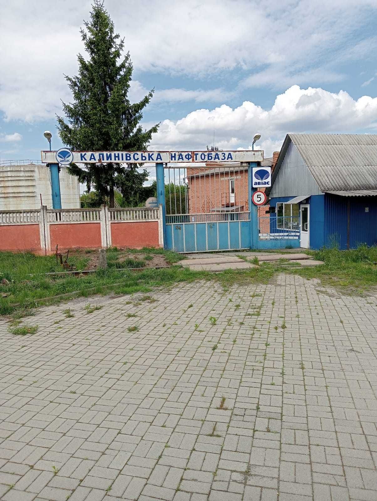 ПЛОЩА - 2.85 м², ЦІНА - 1 710 074 $
