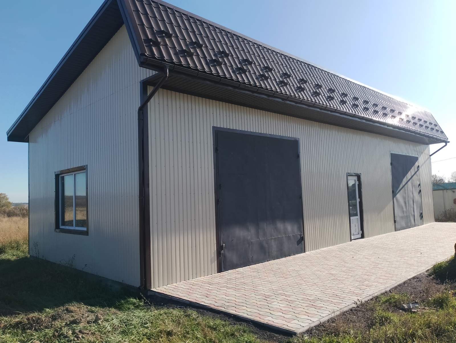 ПЛОЩА - 121.5 м², ЦІНА - 36 000 $
