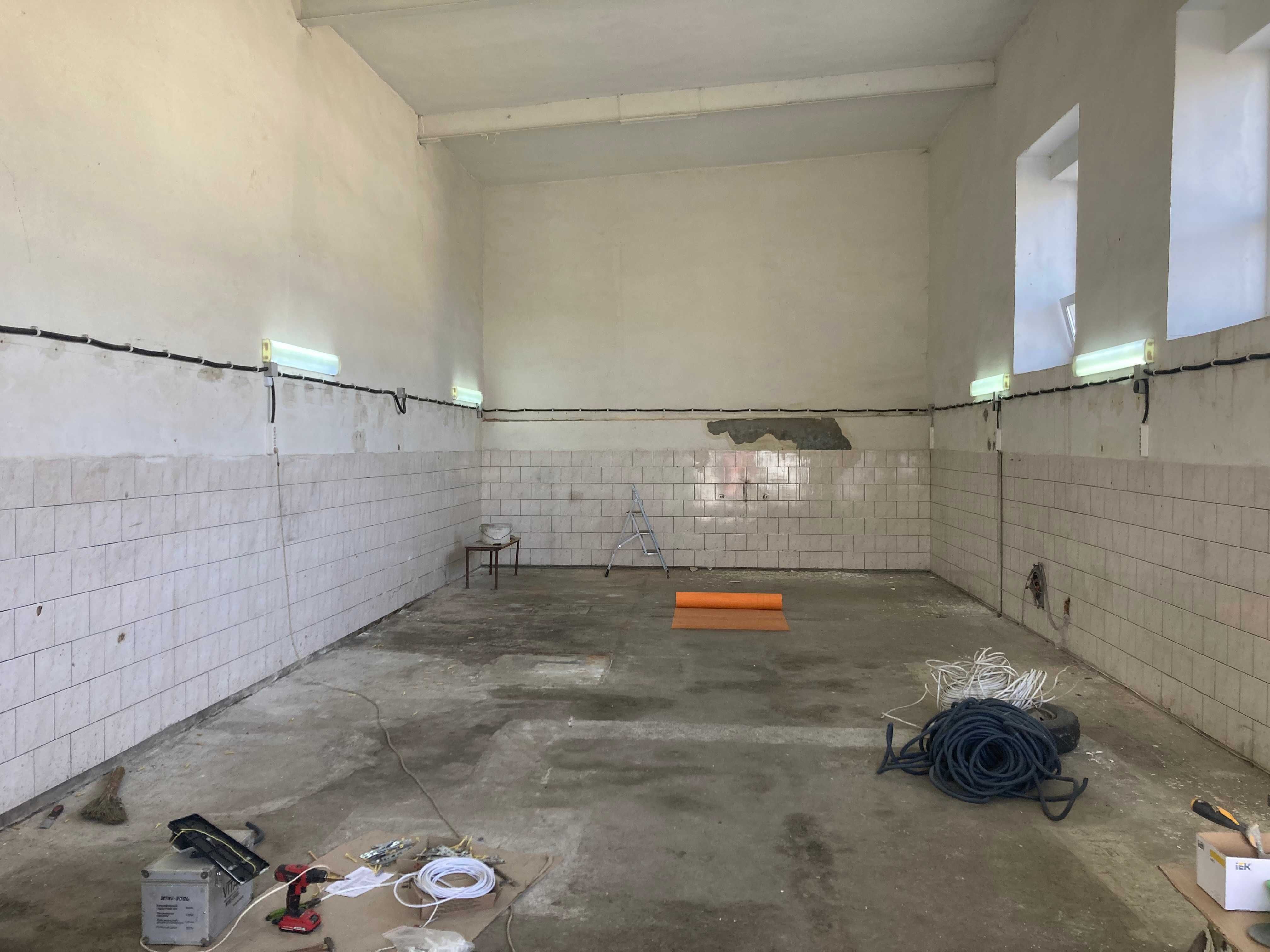 ПЛОЩА - 80 м², ЦІНА - 386 $
, Староміський