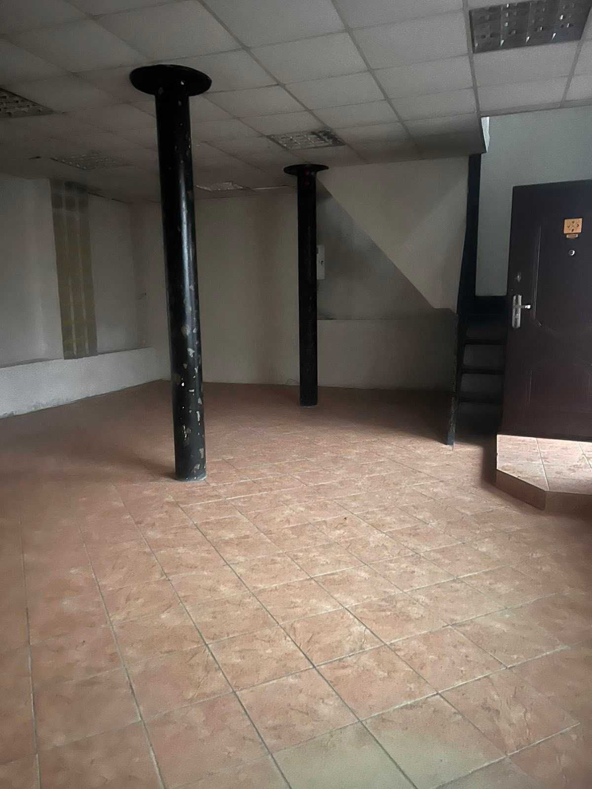ПЛОЩА - 120 м², ЦІНА - 289 $
, Замостянський