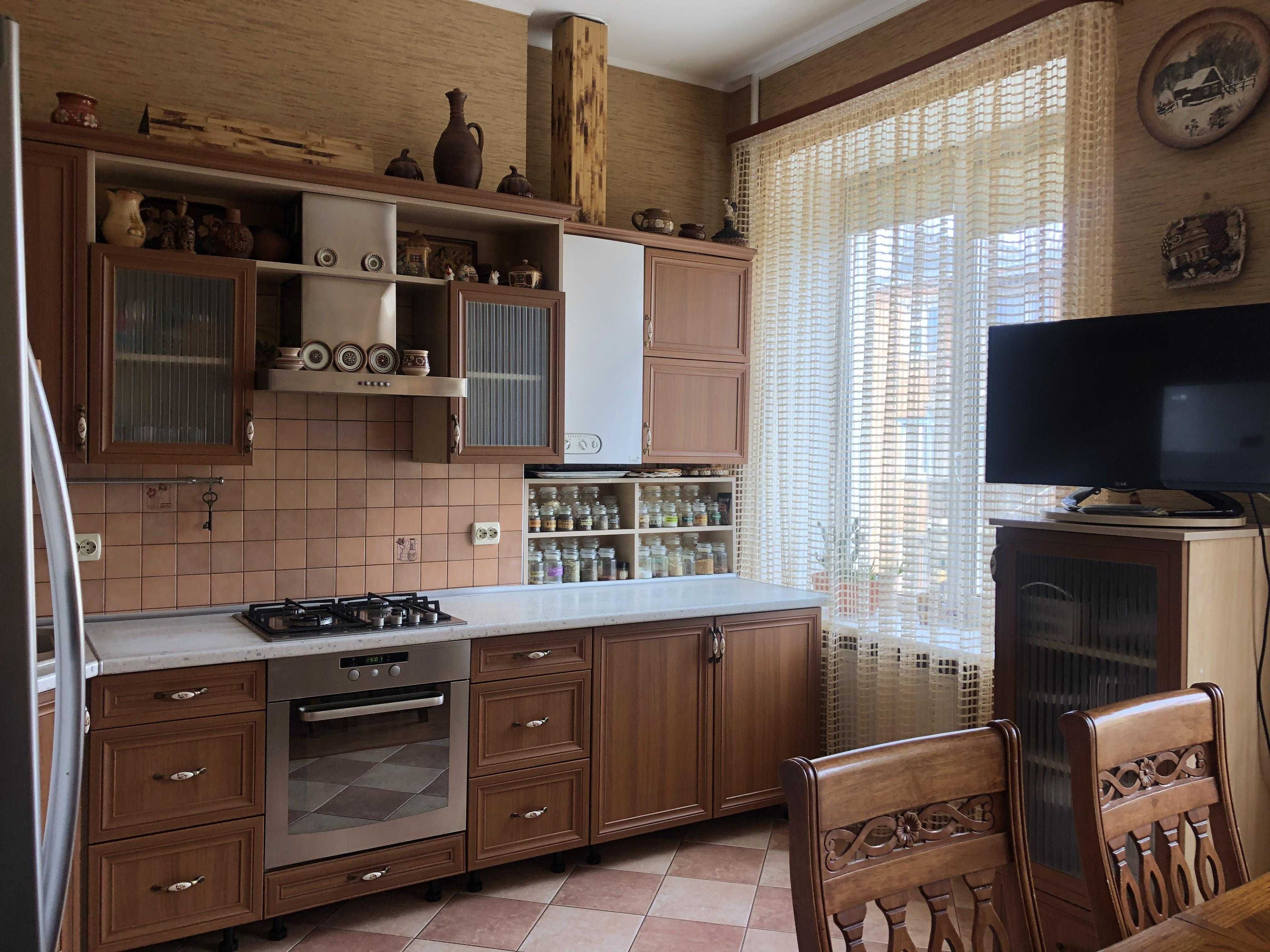 3 КІМ. КВАРТИРА, ПЛОЩА - 92.9 м², ЦІНА - 118 000 $
, Замостянський