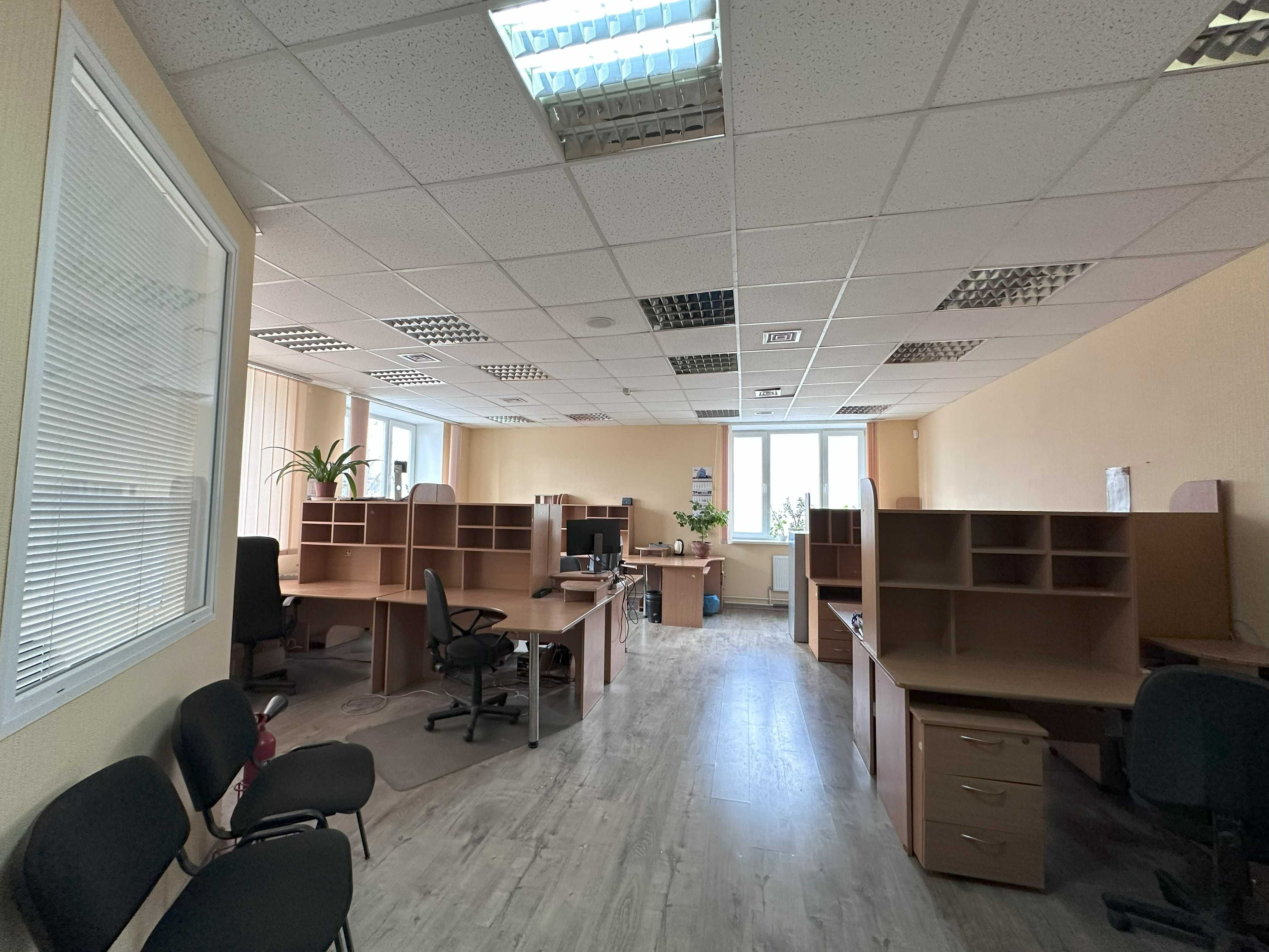 ПЛОЩА - 65 м², ЦІНА - 586 $
, Ленінський