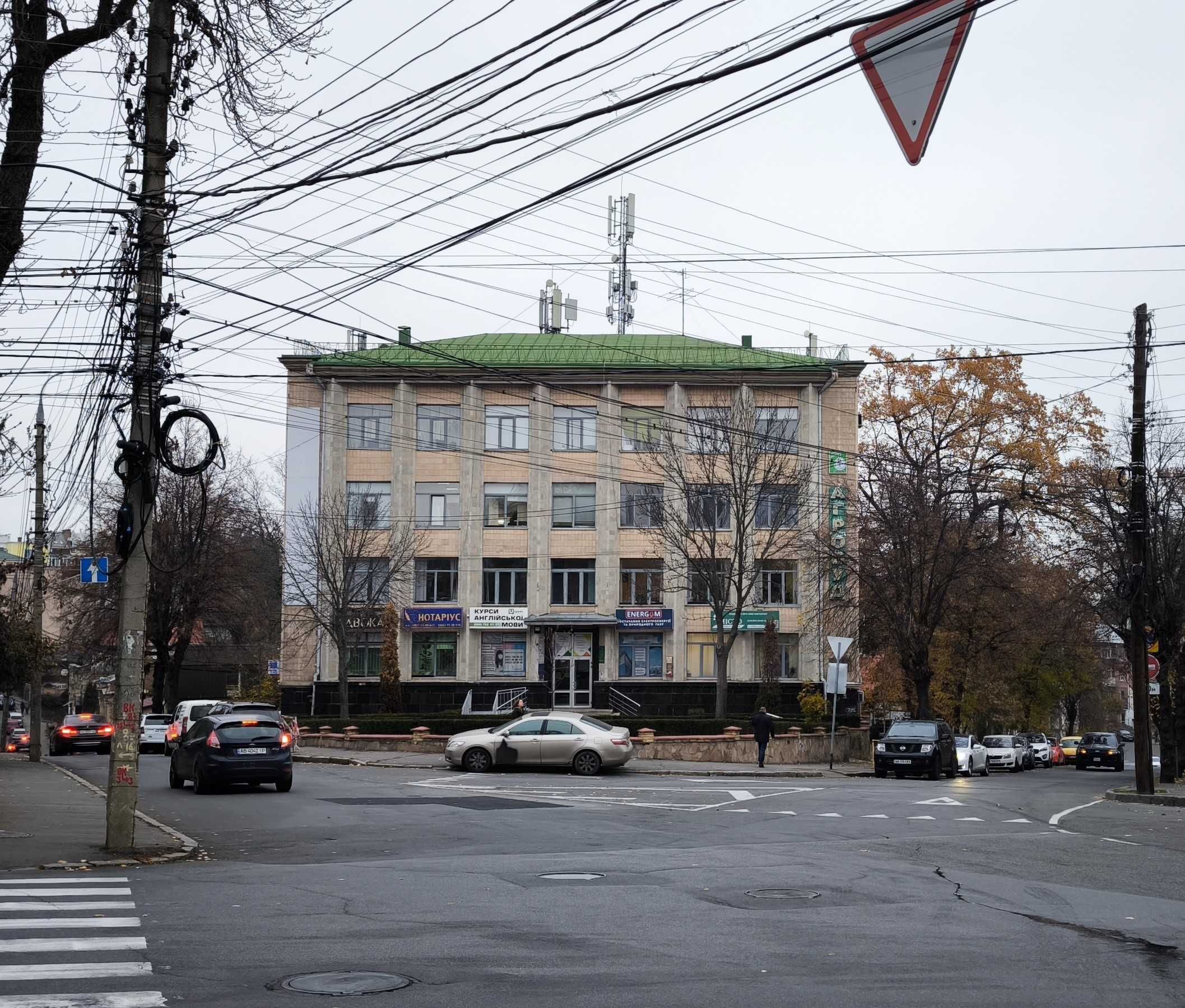 ПЛОЩА - 42 м², ЦІНА - 283 $
, Ленінський
