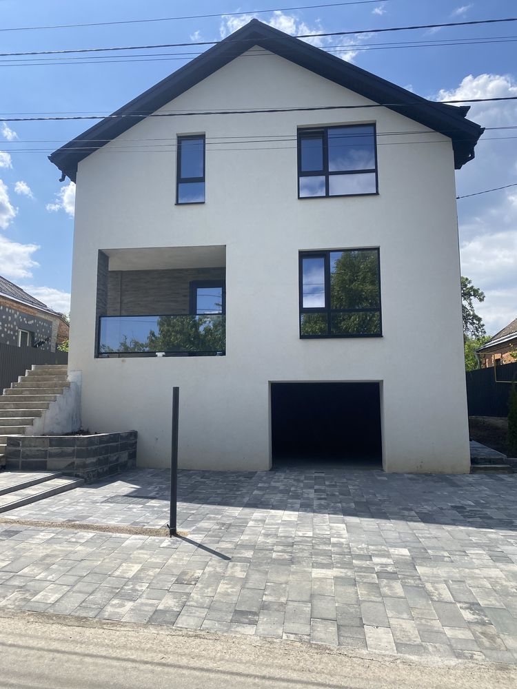5 КІМ.  БУДИНОК ПЛОЩА – 193 м², ЦІНА – 170 000$, РАЙОН: Замостянський