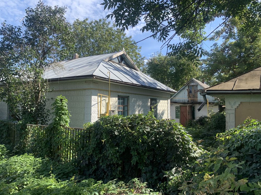 6 КІМ. БУДИНОК, ПЛОЩА - 5000 м², ЦІНА - 6 300 $
