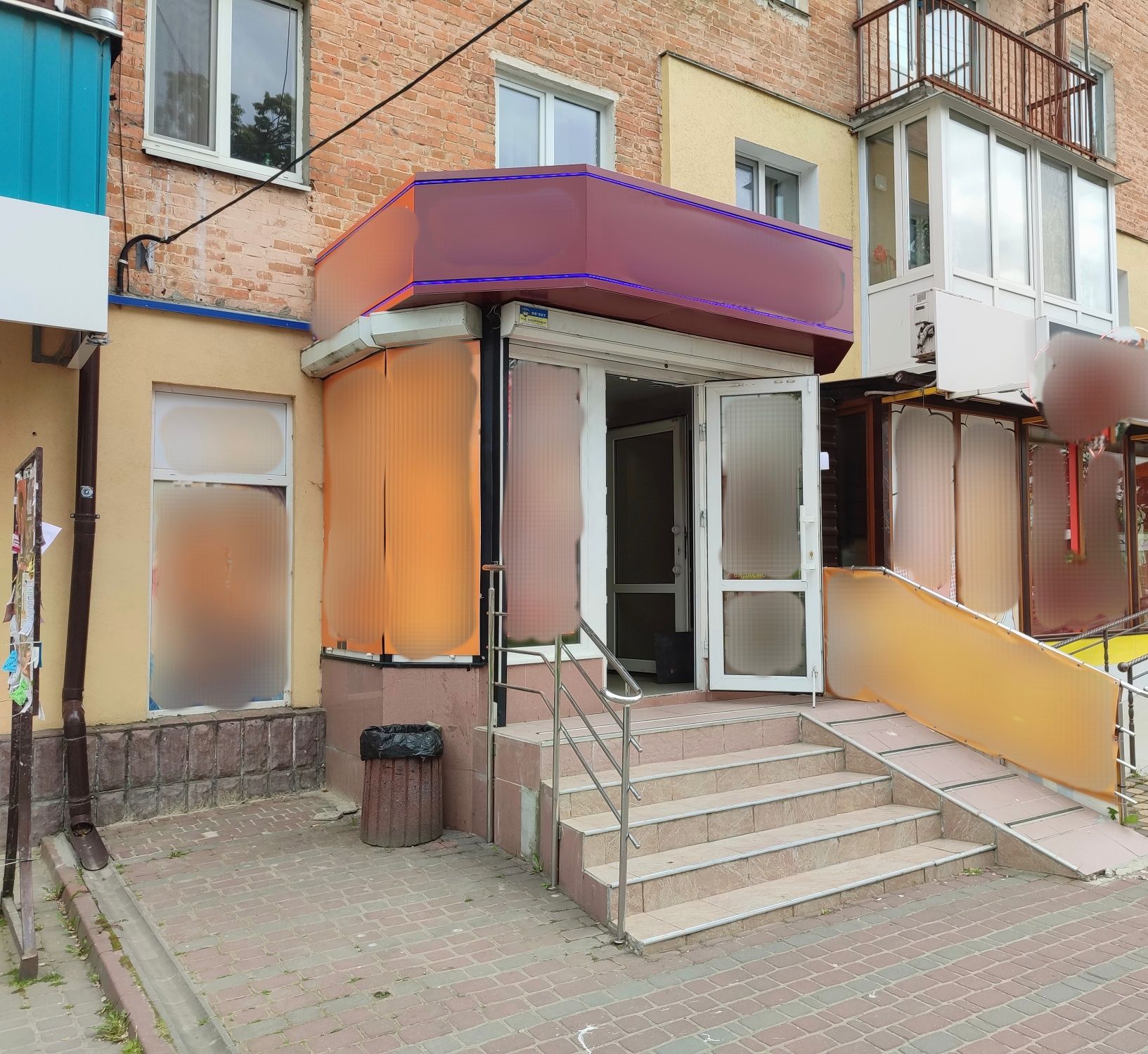 ПЛОЩА - 80 м², ЦІНА - 965 $
, Ленінський