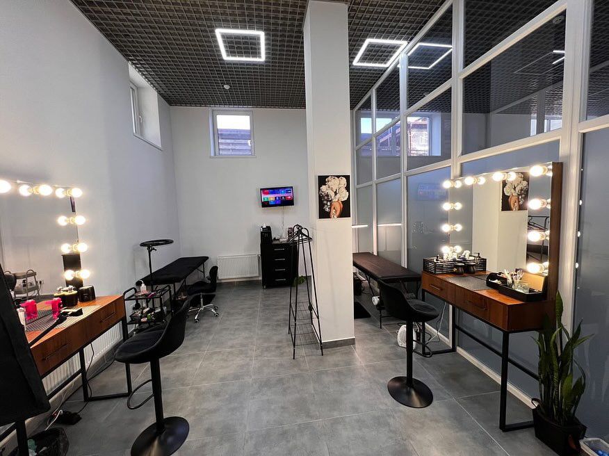 ПЛОЩА - 38 м², ЦІНА - 60 $
, Ленінський