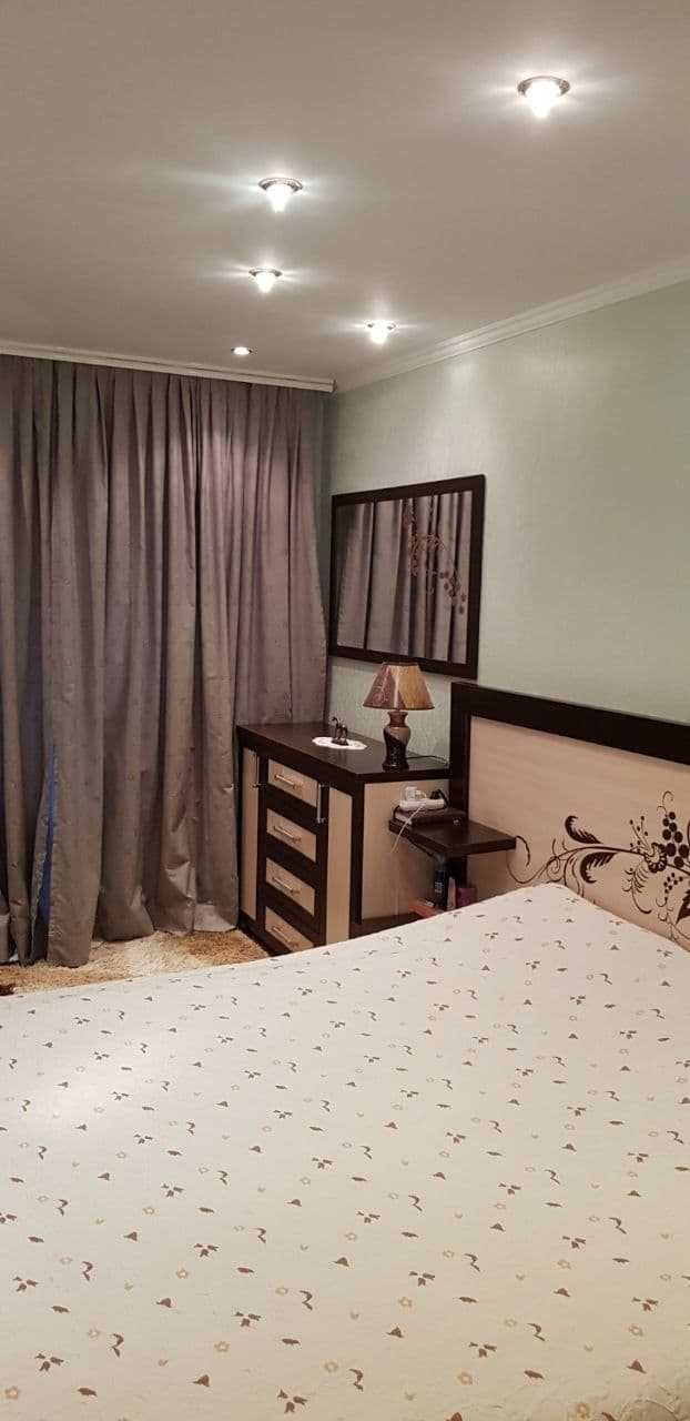 ПЛОЩА - 16.5 м², ЦІНА - 11 $
