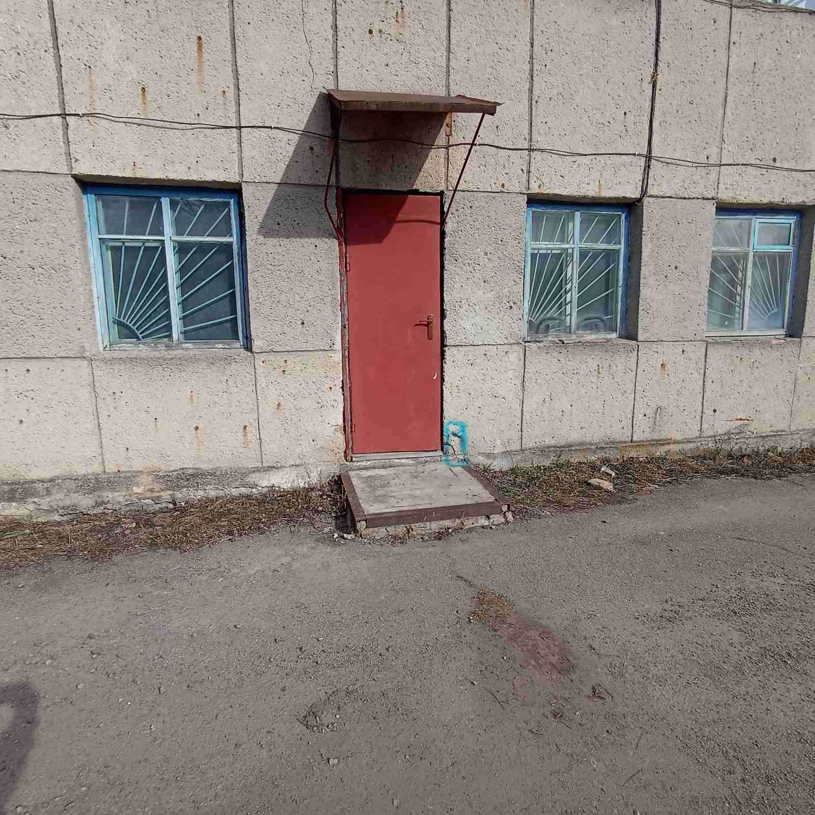 ПЛОЩА - 50 м², ЦІНА - 120 $
, Староміський