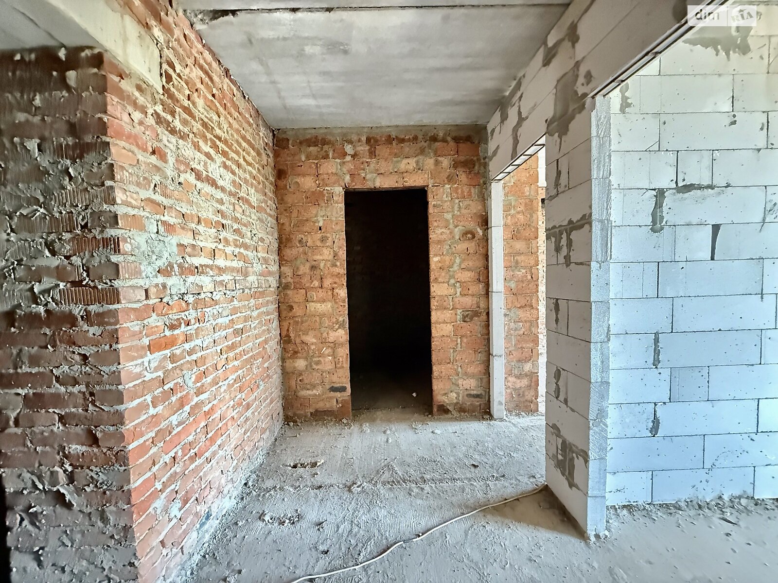Обʼєкт нерухомості: 1 КІМ. КВАРТИРА, ПЛОЩА - 42 м², ЦІНА - 28 000 $
, вул. Озерна — HUBTRUST, Вінниця