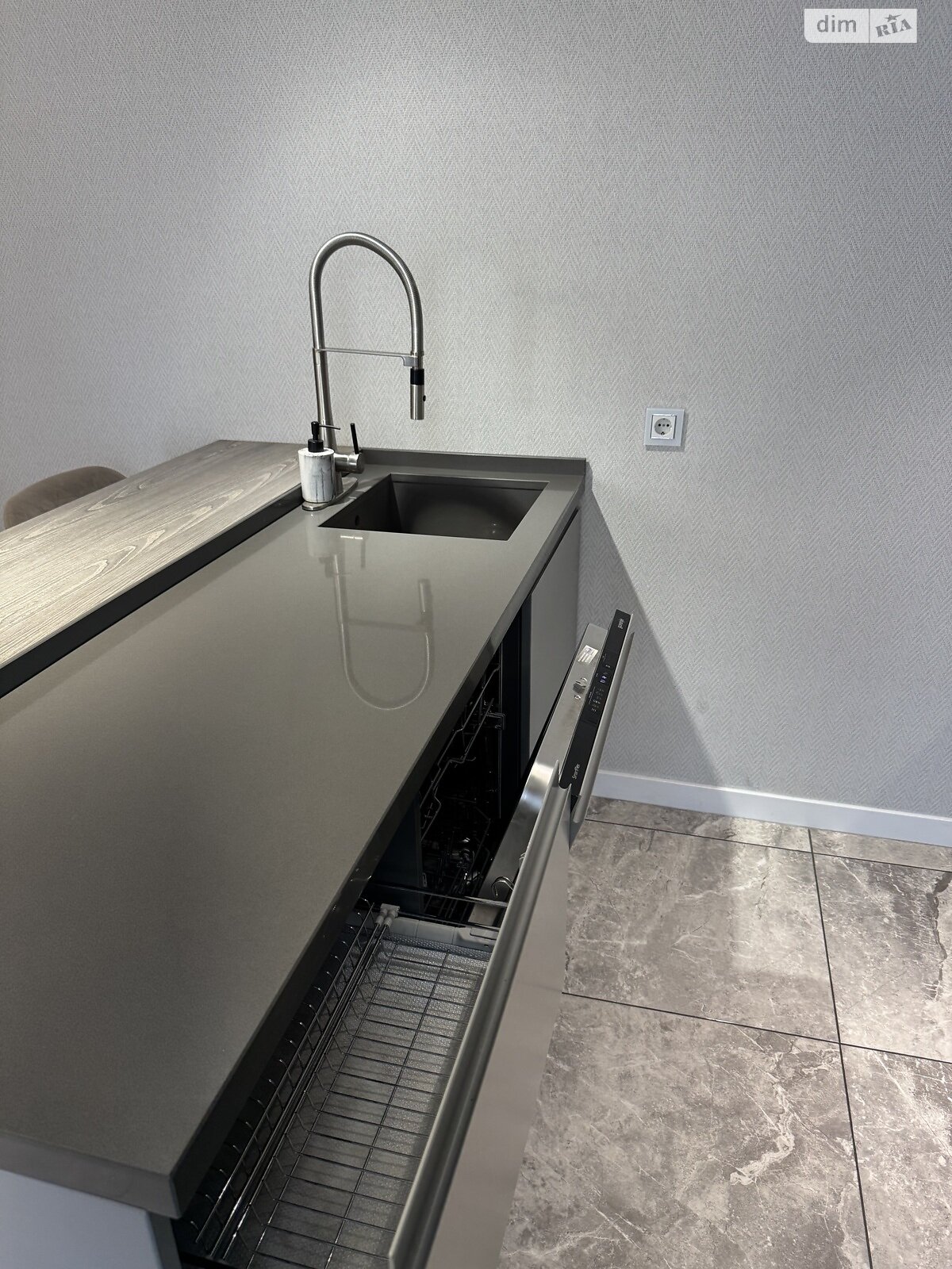 Обʼєкт нерухомості: 3 КІМ. КВАРТИРА, ПЛОЩА - 120 м², ЦІНА - 179 000 $
, вул. В'ячеслава Чорновола — HUBTRUST, Вінниця