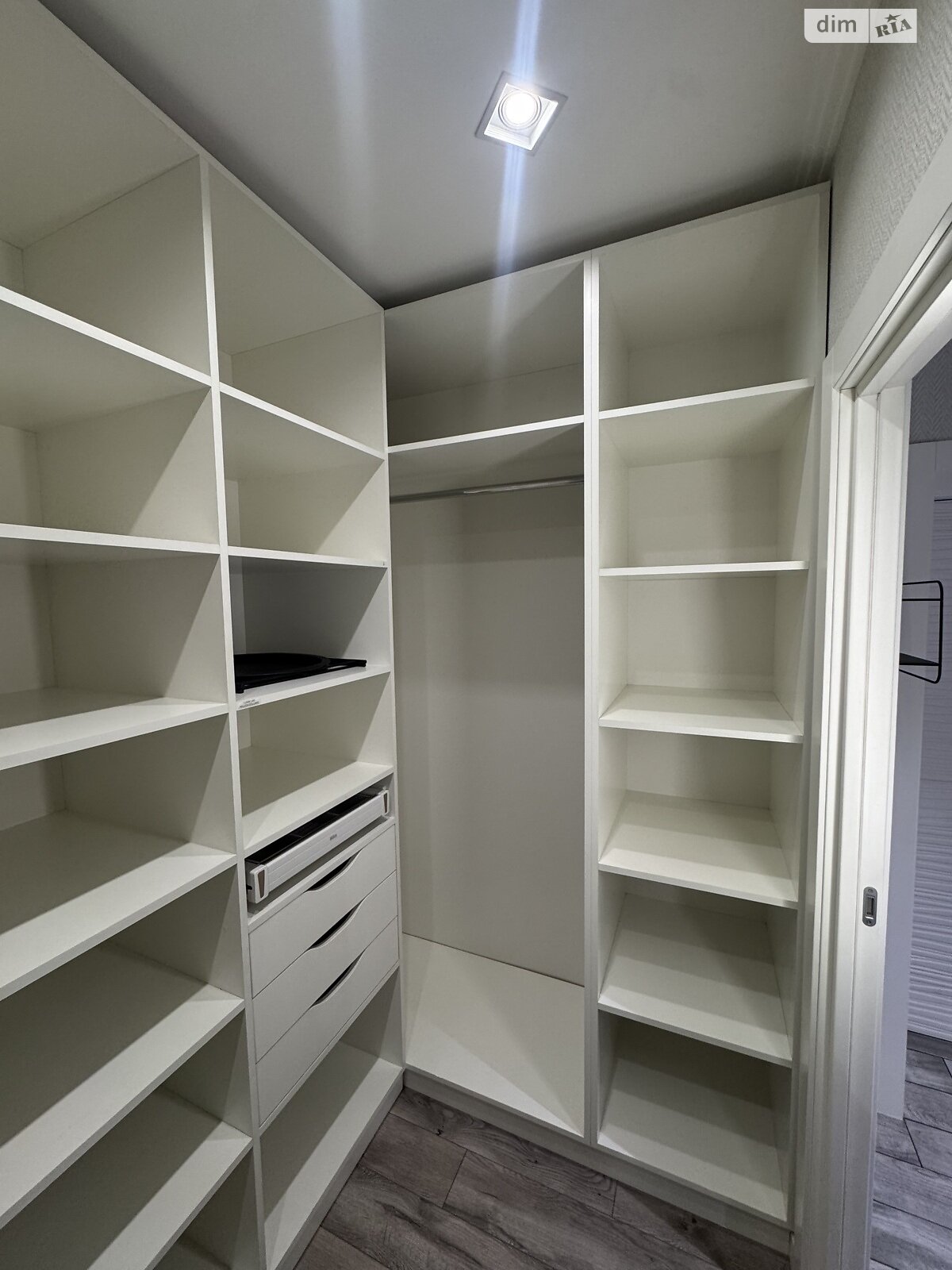 Обʼєкт нерухомості: 3 КІМ. КВАРТИРА, ПЛОЩА - 120 м², ЦІНА - 179 000 $
, вул. В'ячеслава Чорновола — HUBTRUST, Вінниця