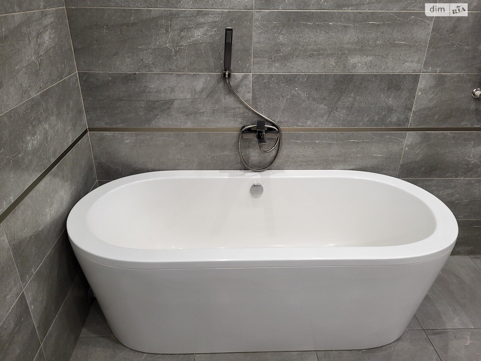 Обʼєкт нерухомості: 3 КІМ. КВАРТИРА, ПЛОЩА - 120 м², ЦІНА - 179 000 $
, вул. В'ячеслава Чорновола — HUBTRUST, Вінниця