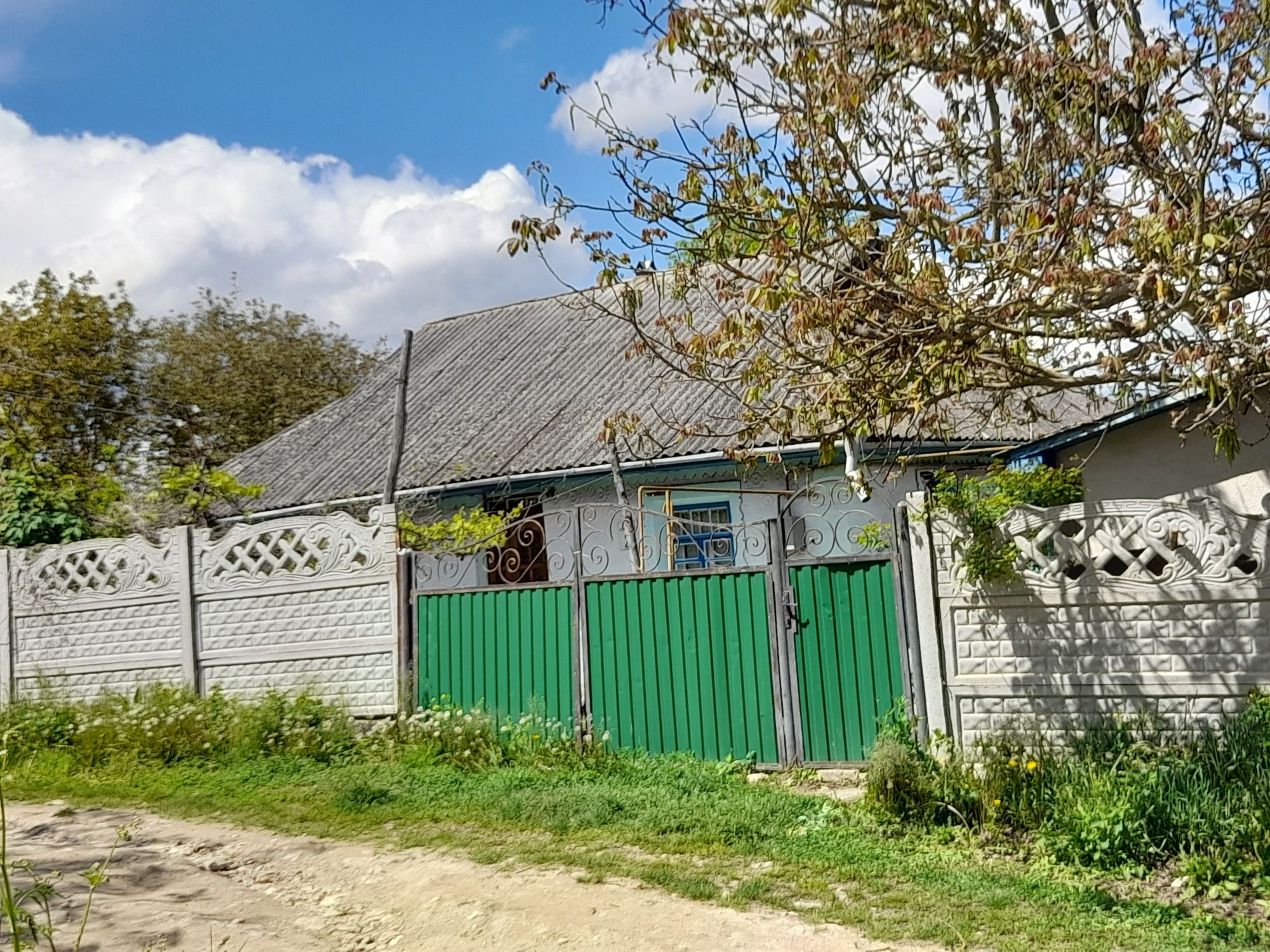 3 КІМ. БУДИНОК, ПЛОЩА - 50 м², ЦІНА - 4 000 $
