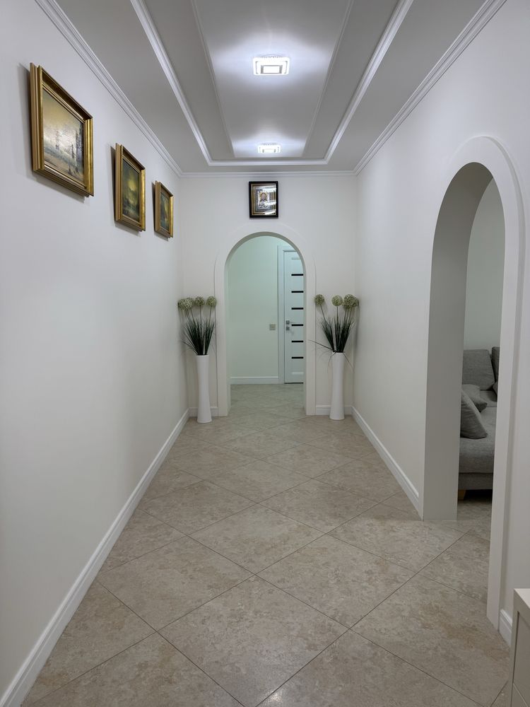 Обʼєкт нерухомості: 8 КІМ. БУДИНОК, ПЛОЩА - 330 м², ЦІНА - 250 000 $
 — HUBTRUST, Вінниця
