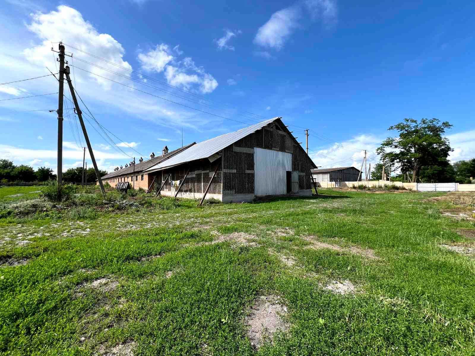 ПЛОЩА - 6500 м², ЦІНА - 180 000 $
