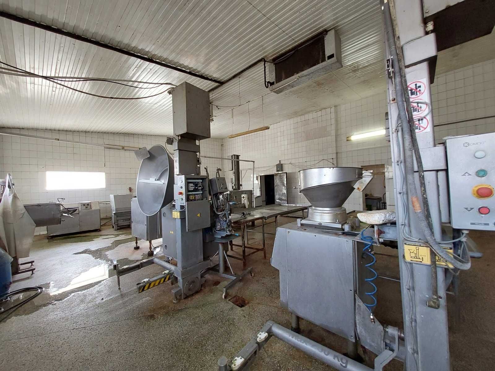 ПЛОЩА - 1500 м², ЦІНА - 550 000 $
