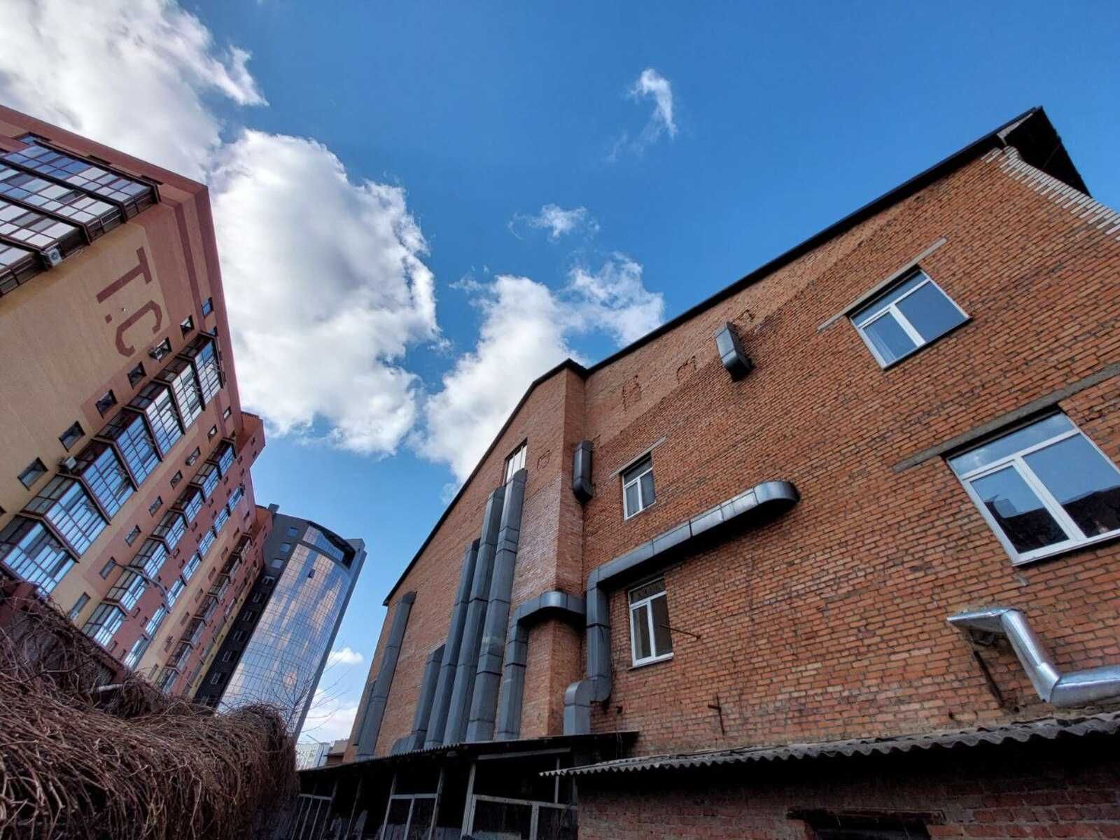 Обʼєкт нерухомості: ПЛОЩА - 2300 м², ЦІНА - 2 100 000 $
, Замостянський — HUBTRUST, Вінниця