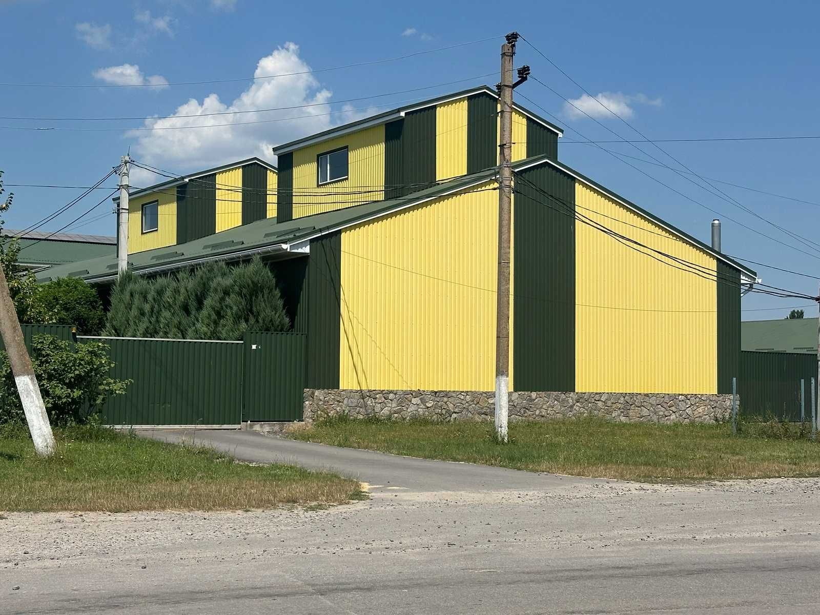 ПЛОЩА - 4346 м², ЦІНА - 1 400 000 $
