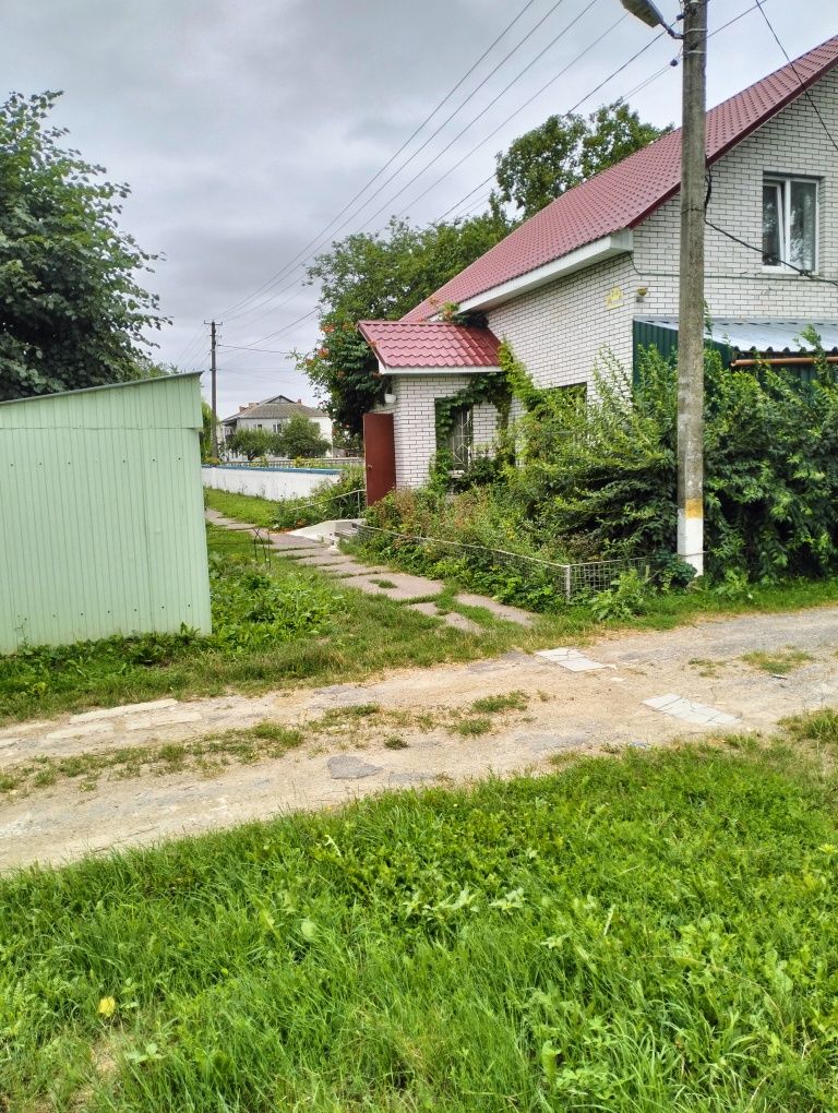 ПЛОЩА - 110 м², ЦІНА - 32 000 $

