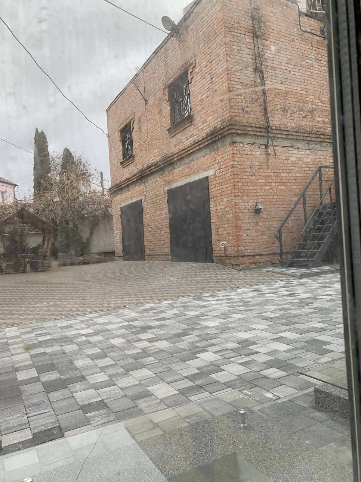 Обʼєкт нерухомості: ПЛОЩА - 468 м², ЦІНА - 4 212 $
, Замостянський — HUBTRUST, Вінниця