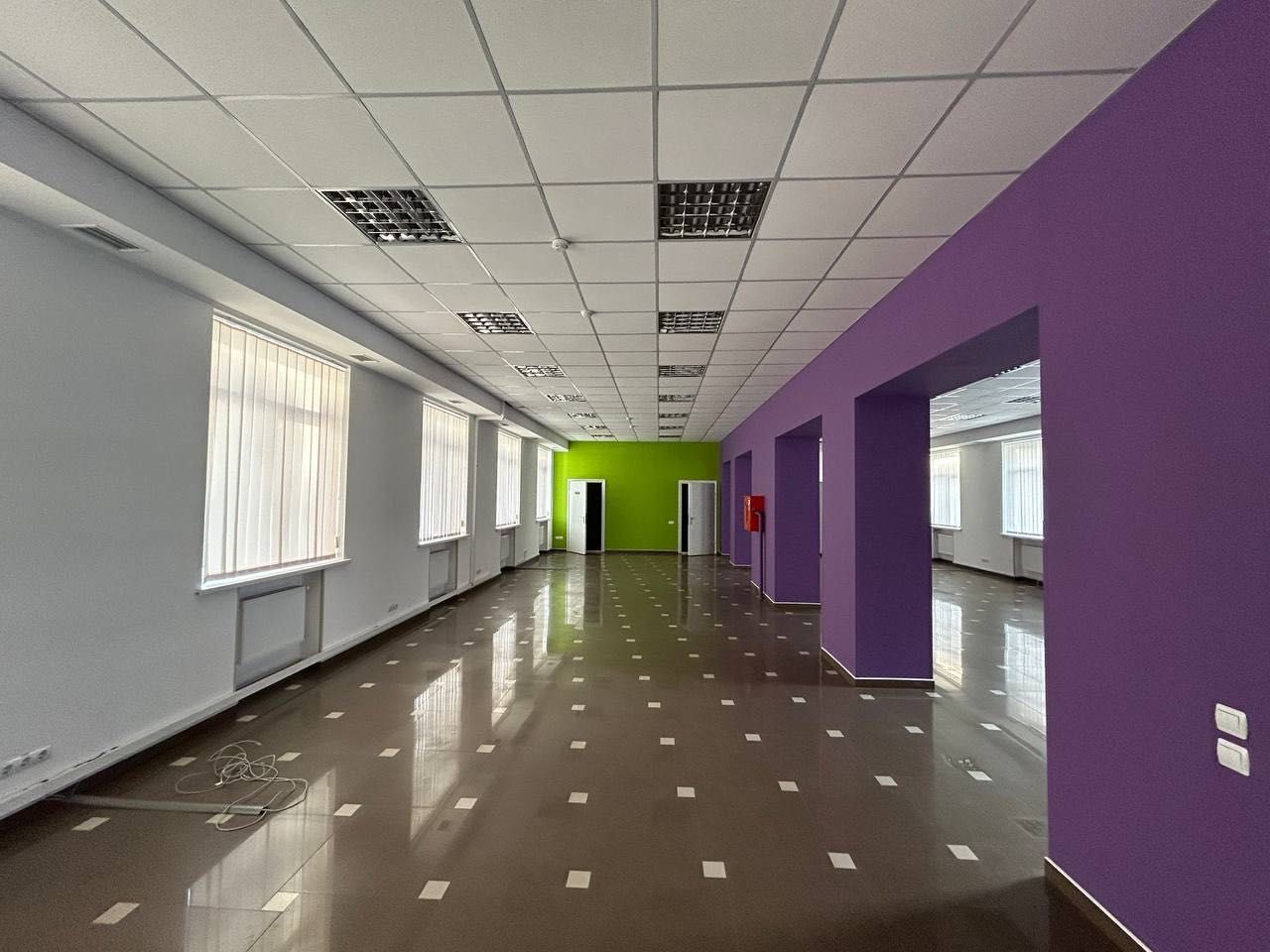 ПЛОЩА - 270 м², ЦІНА - 1 684 $
, Ленінський