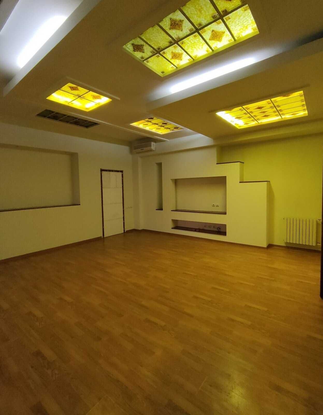 ПЛОЩА - 45 м², ЦІНА - 385 $
, Ленінський