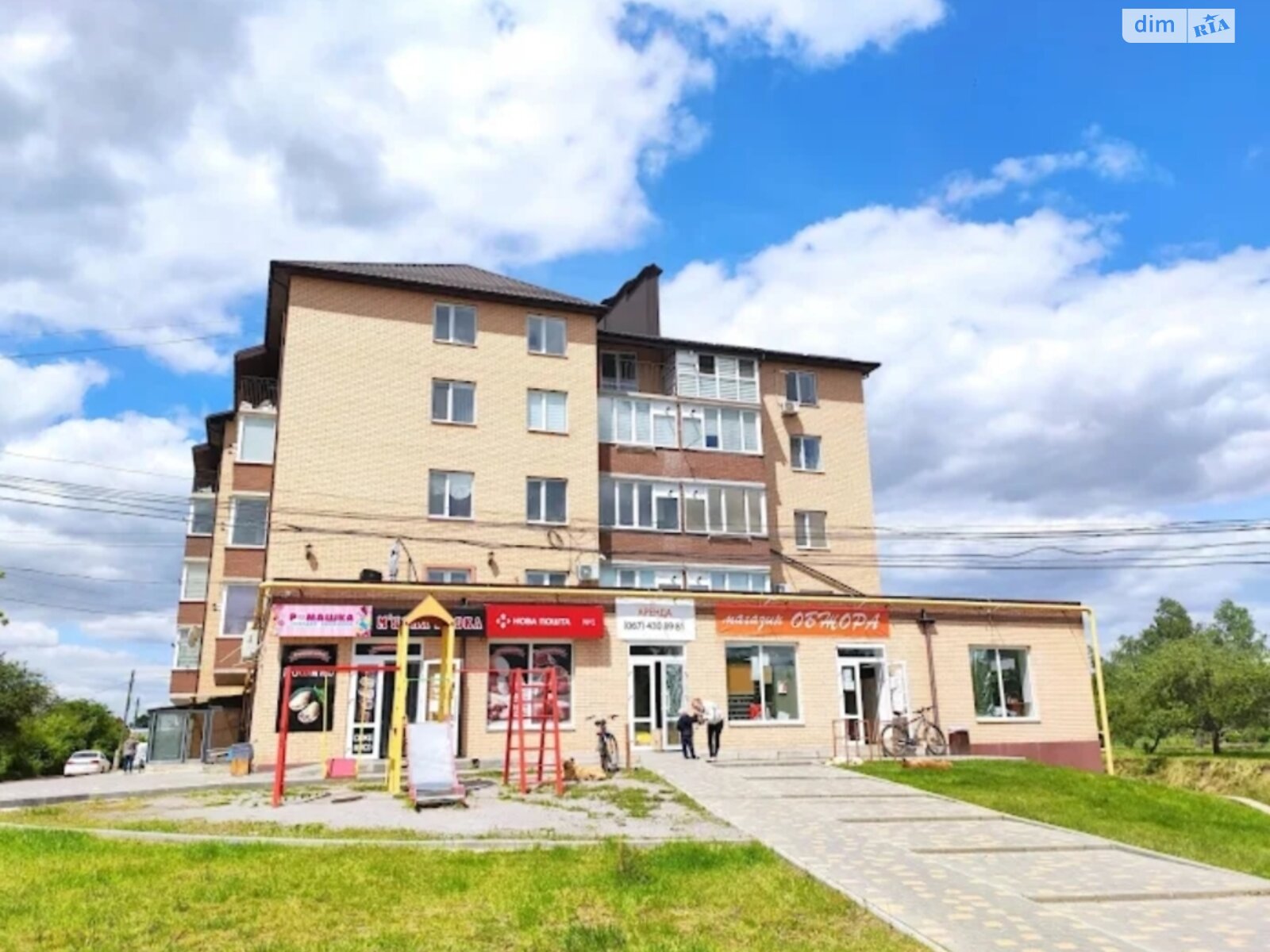 1 КІМ. КВАРТИРА, ПЛОЩА - 45 м², ЦІНА - 58 000 $
, вул. Алеї