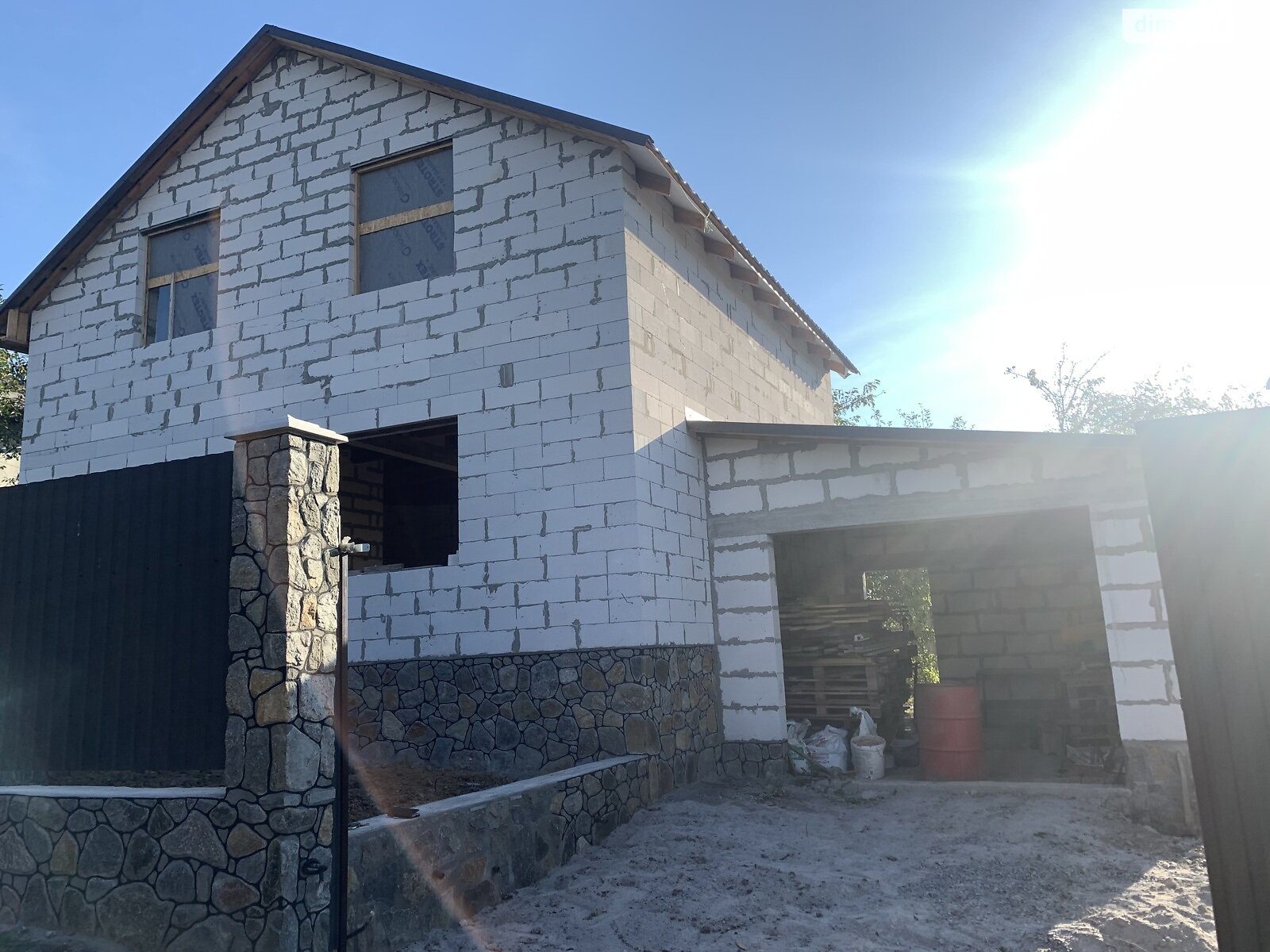 3 КІМ. БУДИНОК, ПЛОЩА - 100 м², ЦІНА - 52 000 $
