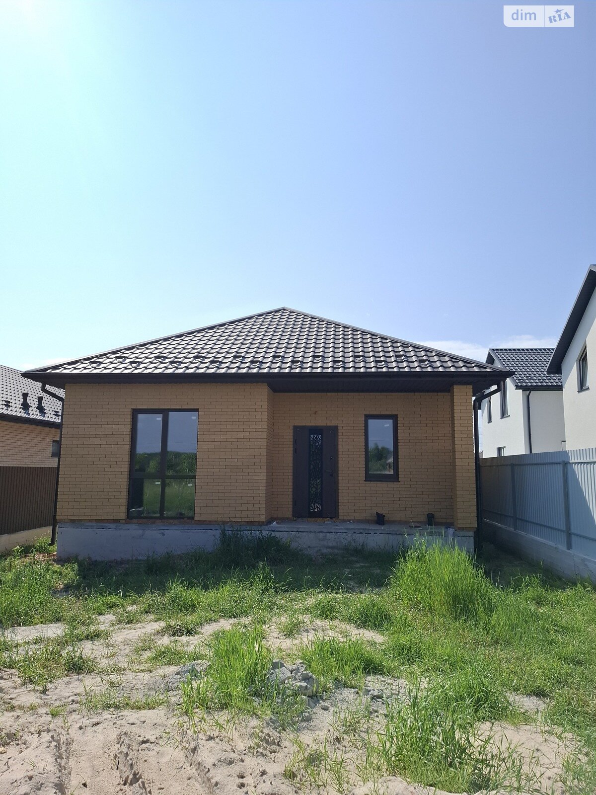 3 КІМ. БУДИНОК, ПЛОЩА - 105 м², ЦІНА - 85 000 $

