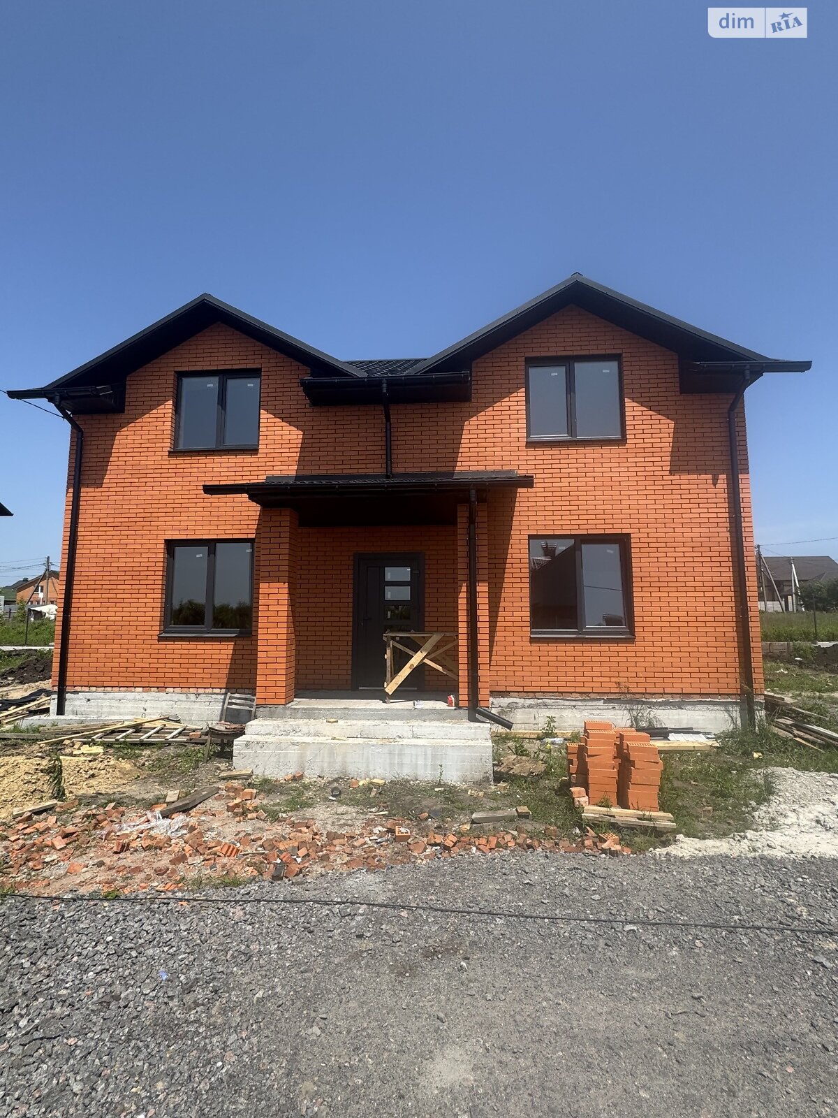 Обʼєкт нерухомості: 5 КІМ. БУДИНОК, ПЛОЩА - 140 м², ЦІНА - 87 000 $
, 3-й пров. Східний — HUBTRUST, Вінниця