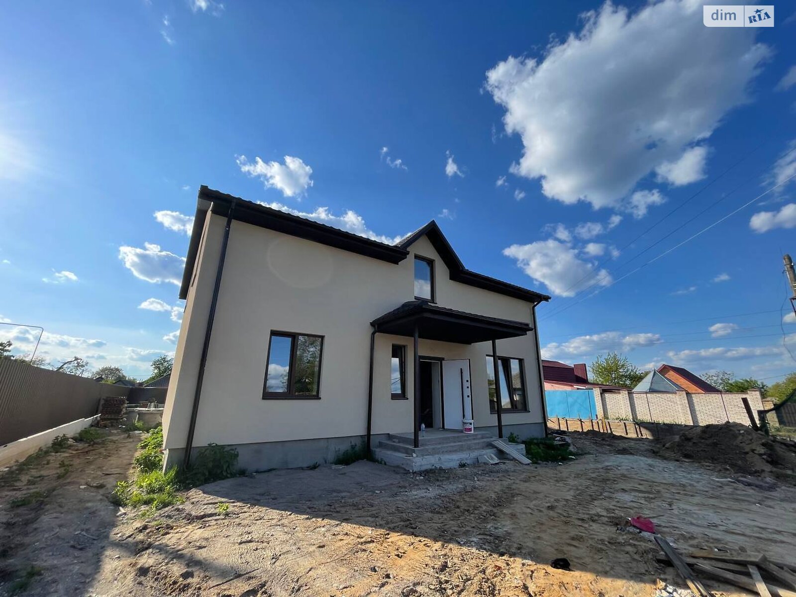 4 КІМ. БУДИНОК, ПЛОЩА - 150 м², ЦІНА - 92 000 $
