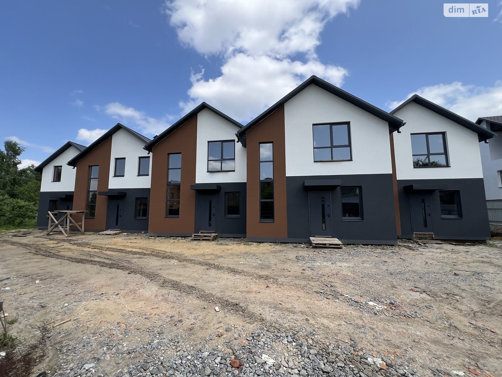 3 КІМ. ТАУНХАУС, ПЛОЩА - 90 м², ЦІНА - 60 990 $
