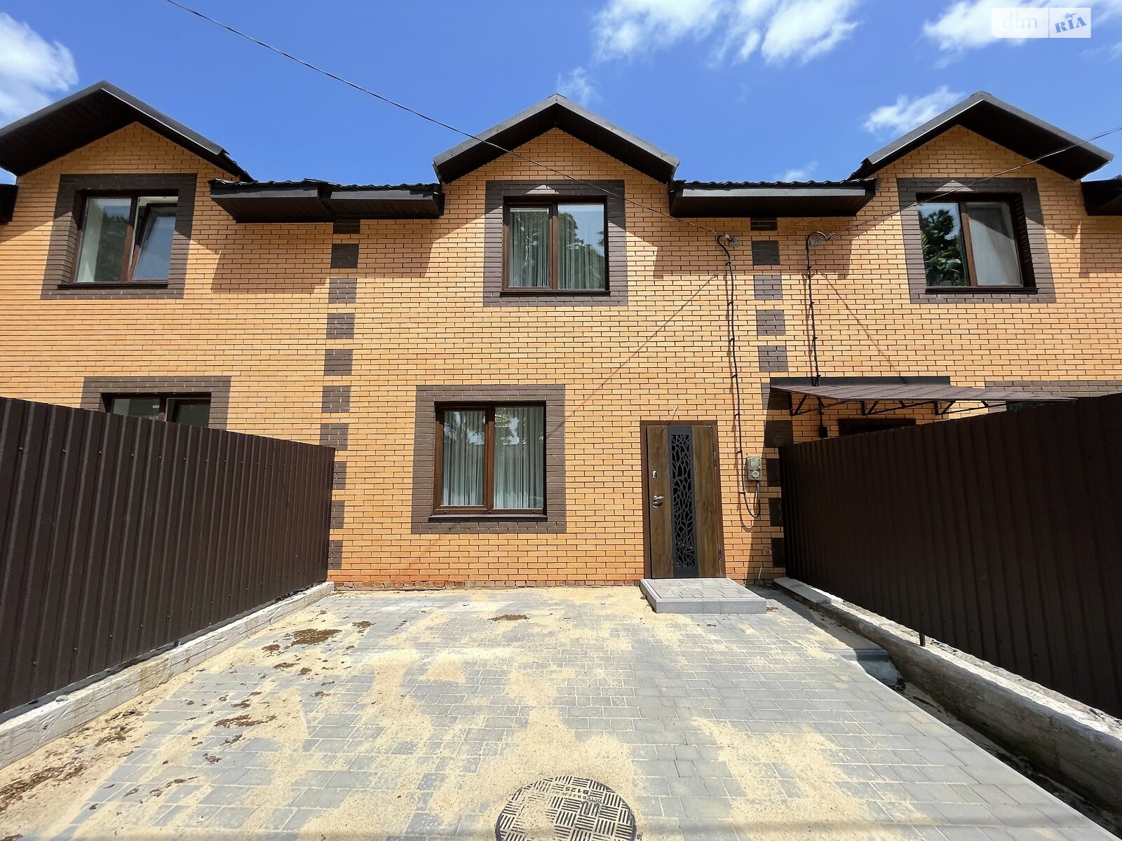 3 КІМ. ТАУНХАУС, ПЛОЩА - 103 м², ЦІНА - 124 999 $
, пров. Весняний