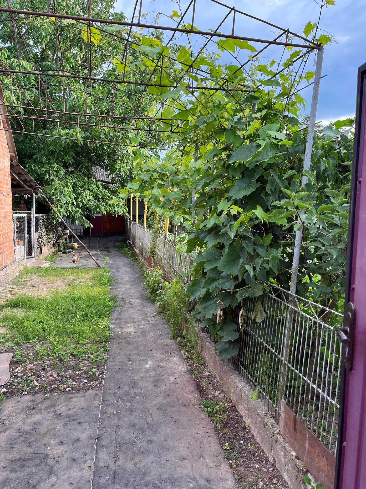 2 КІМ. БУДИНОК, ПЛОЩА - 70 м², ЦІНА - 25 000 $
