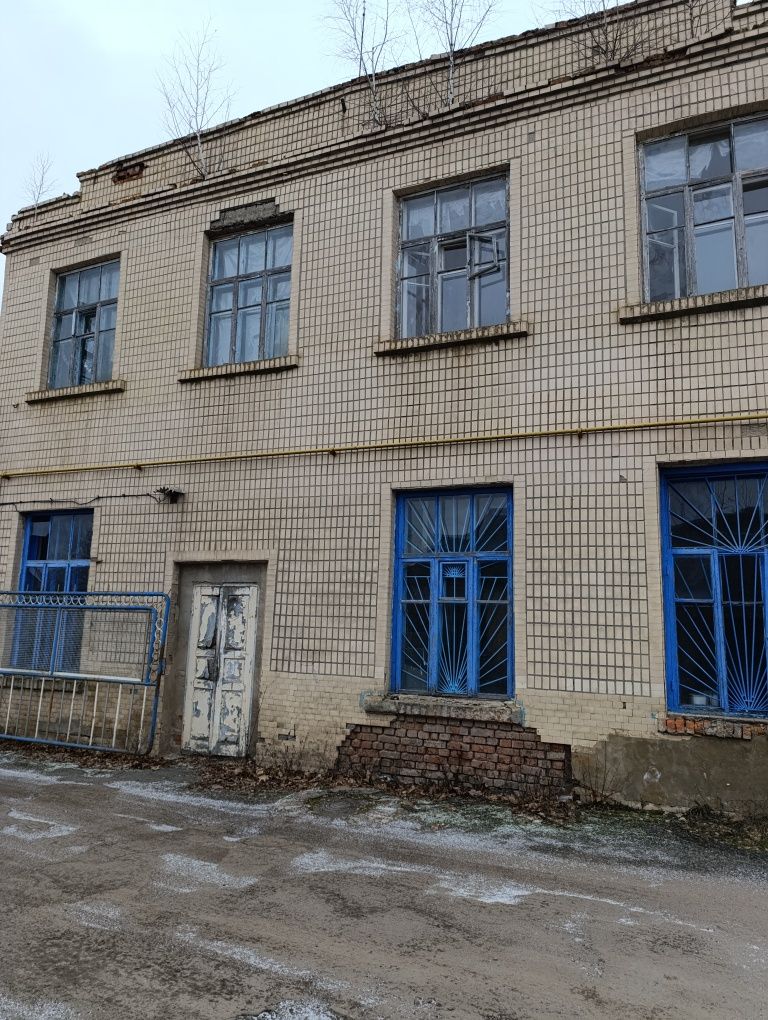 ПЛОЩА - 667 м², ЦІНА - 26 000 $
