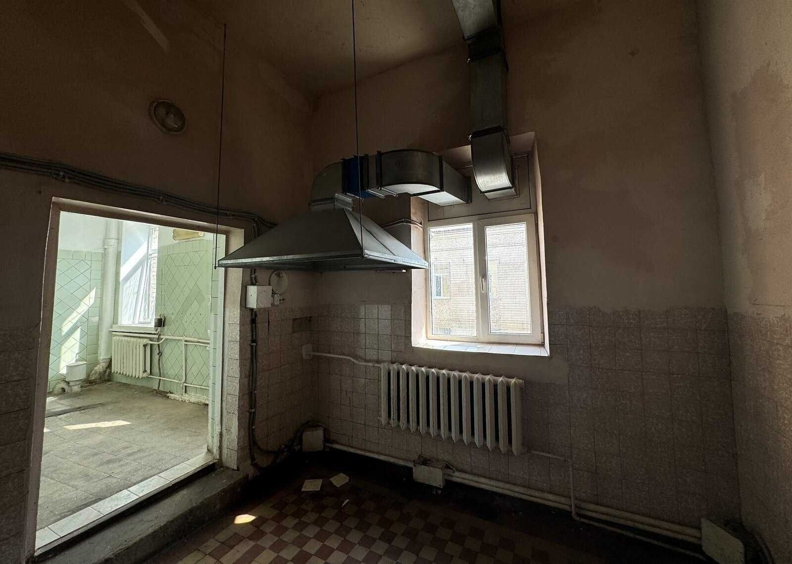 ПЛОЩА - 85 м², ЦІНА - 409 $
, Староміський