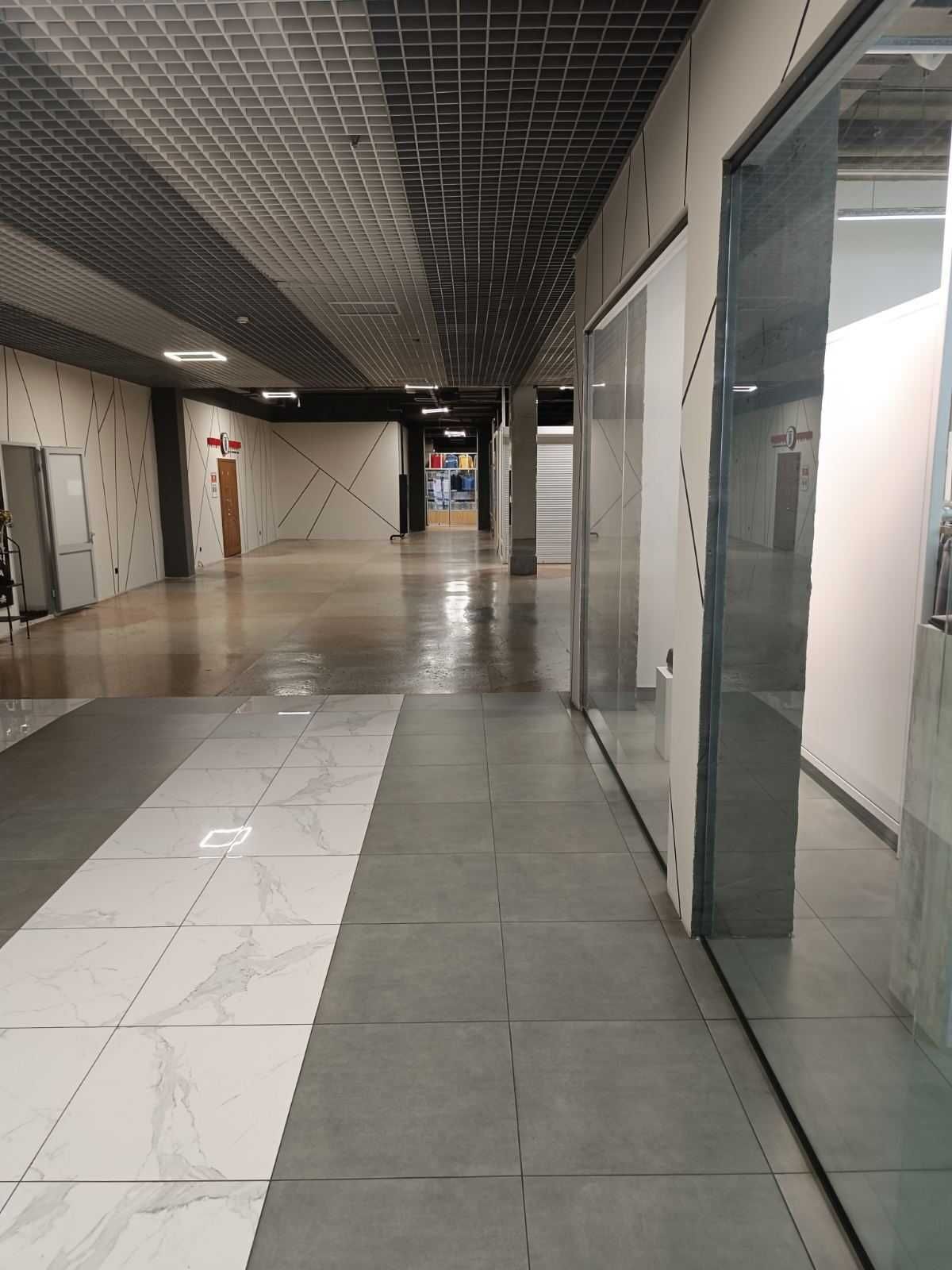 ПЛОЩА - 188 м², ЦІНА - 1 630 $
, Ленінський