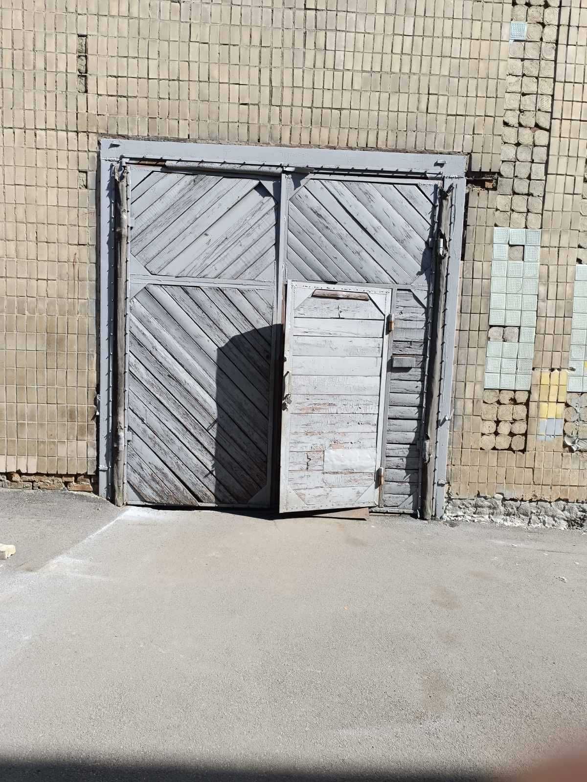 ПЛОЩА - 220 м², ЦІНА - 423 $
, Замостянський