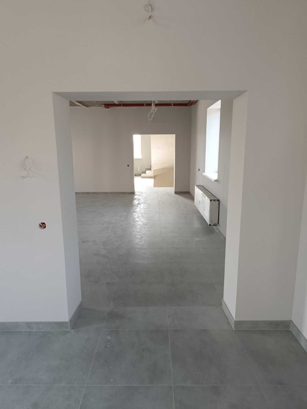 Обʼєкт нерухомості: ПЛОЩА - 400 м², ЦІНА - 3 854 $
, Замостянський — HUBTRUST, Вінниця