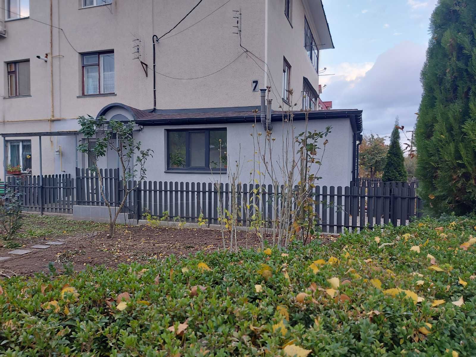 ПЛОЩА - 58 м², ЦІНА - 361 $
, Ленінський