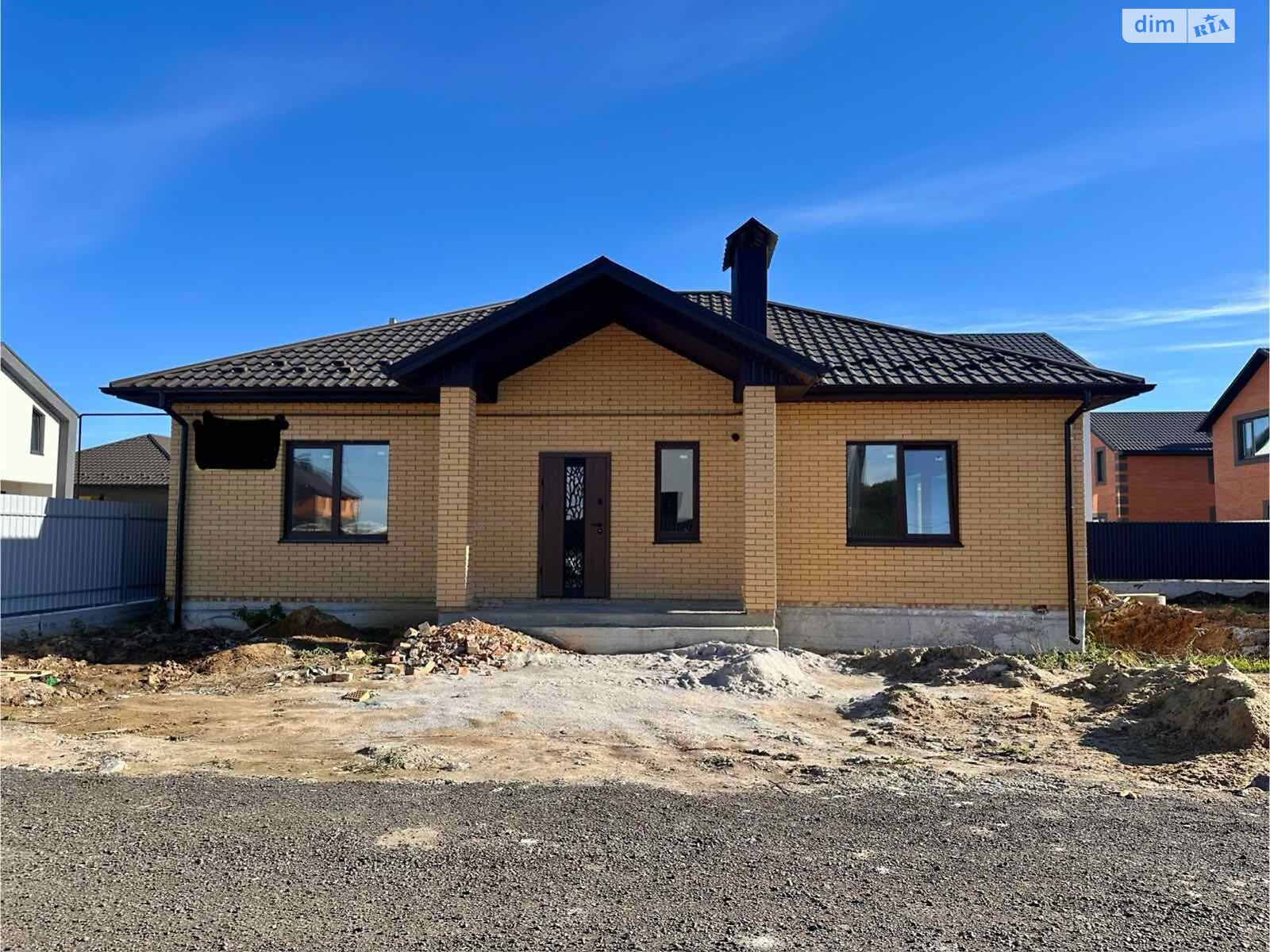 3 КІМ. БУДИНОК, ПЛОЩА - 105 м², ЦІНА - 115 000 $
