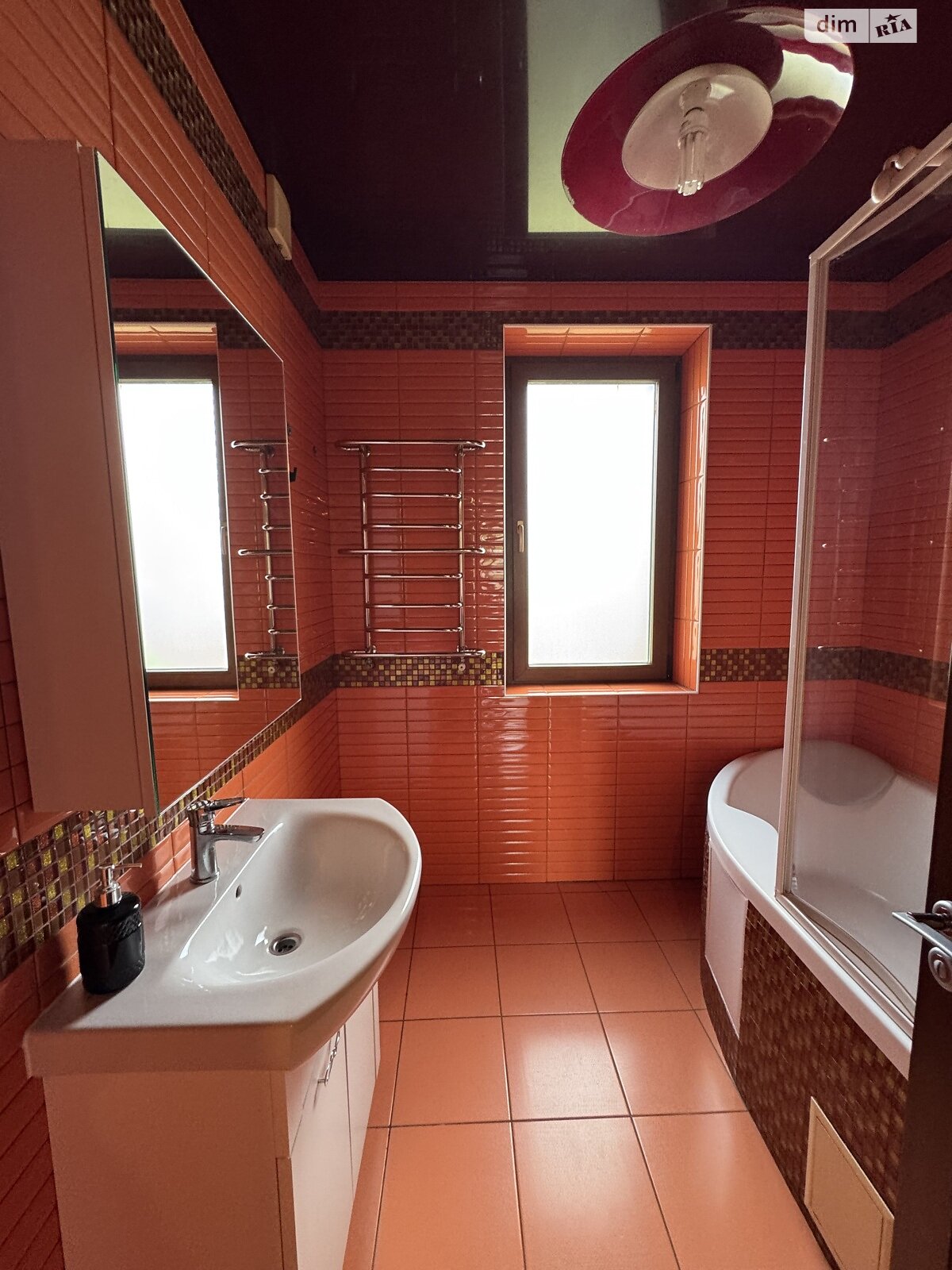 Обʼєкт нерухомості: 5 КІМ. БУДИНОК, ПЛОЩА - 290 м², ЦІНА - 160 000 $
, 2-й пров. Маріупольський(Московський) — HUBTRUST, Вінниця