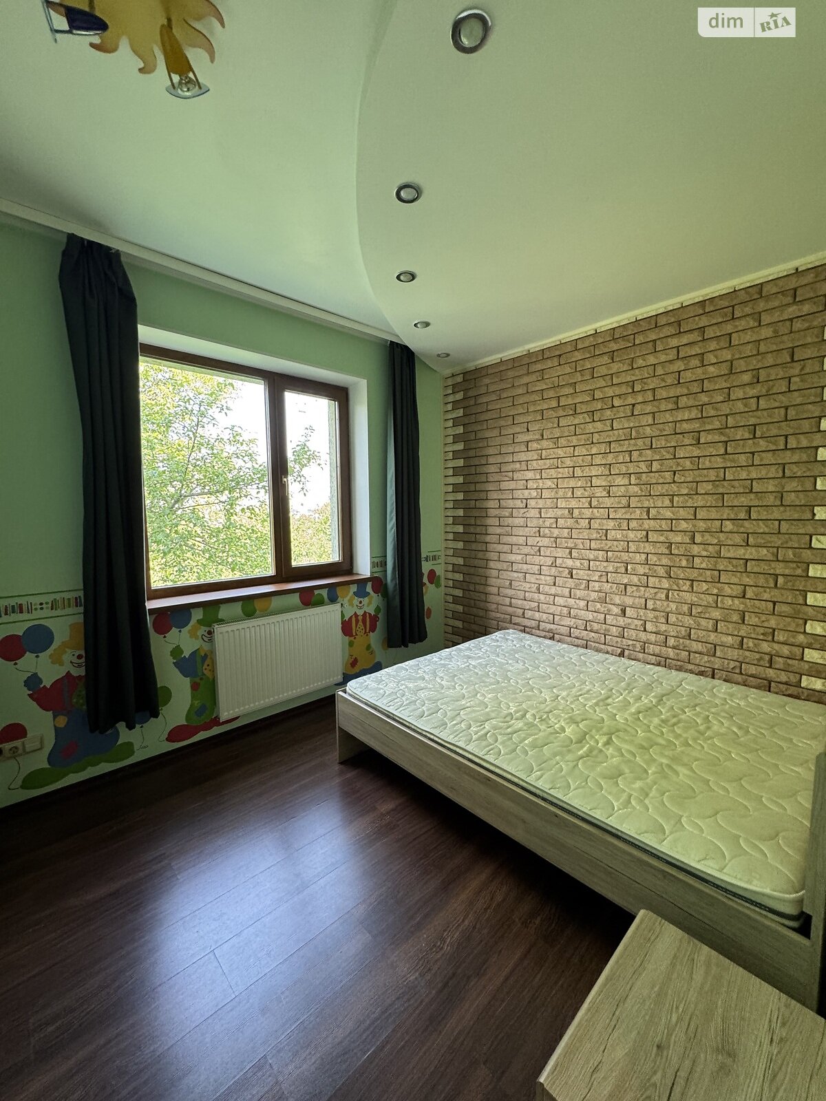 Обʼєкт нерухомості: 5 КІМ. БУДИНОК, ПЛОЩА - 290 м², ЦІНА - 160 000 $
, 2-й пров. Маріупольський(Московський) — HUBTRUST, Вінниця