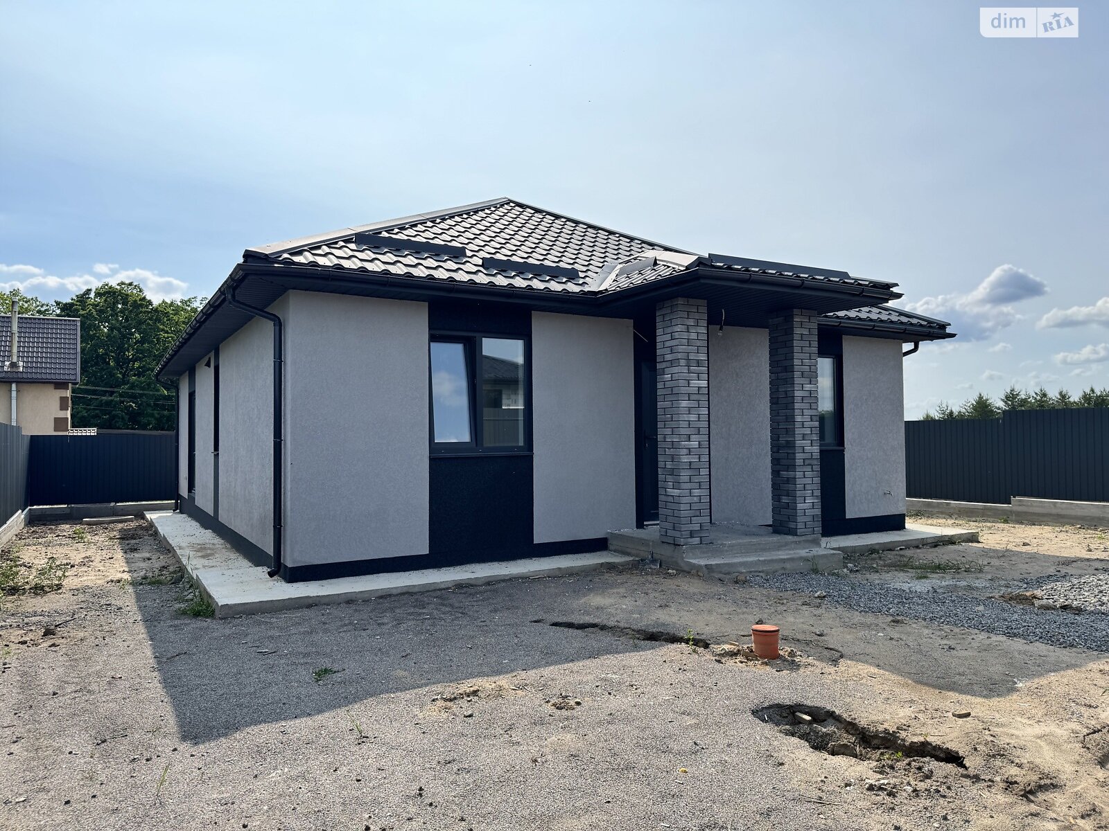 3 КІМ. БУДИНОК, ПЛОЩА - 110 м², ЦІНА - 76 000 $
