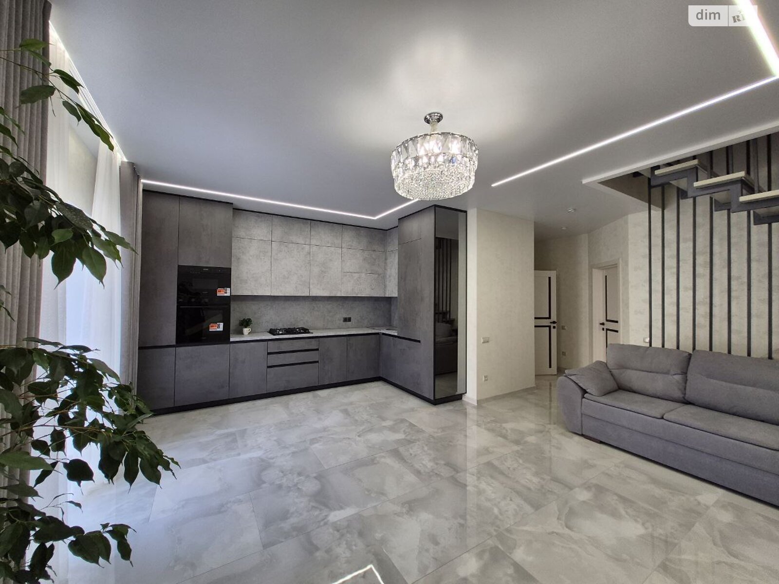 3 КІМ. ТАУНХАУС, ПЛОЩА - 103 м², ЦІНА - 125 000 $
