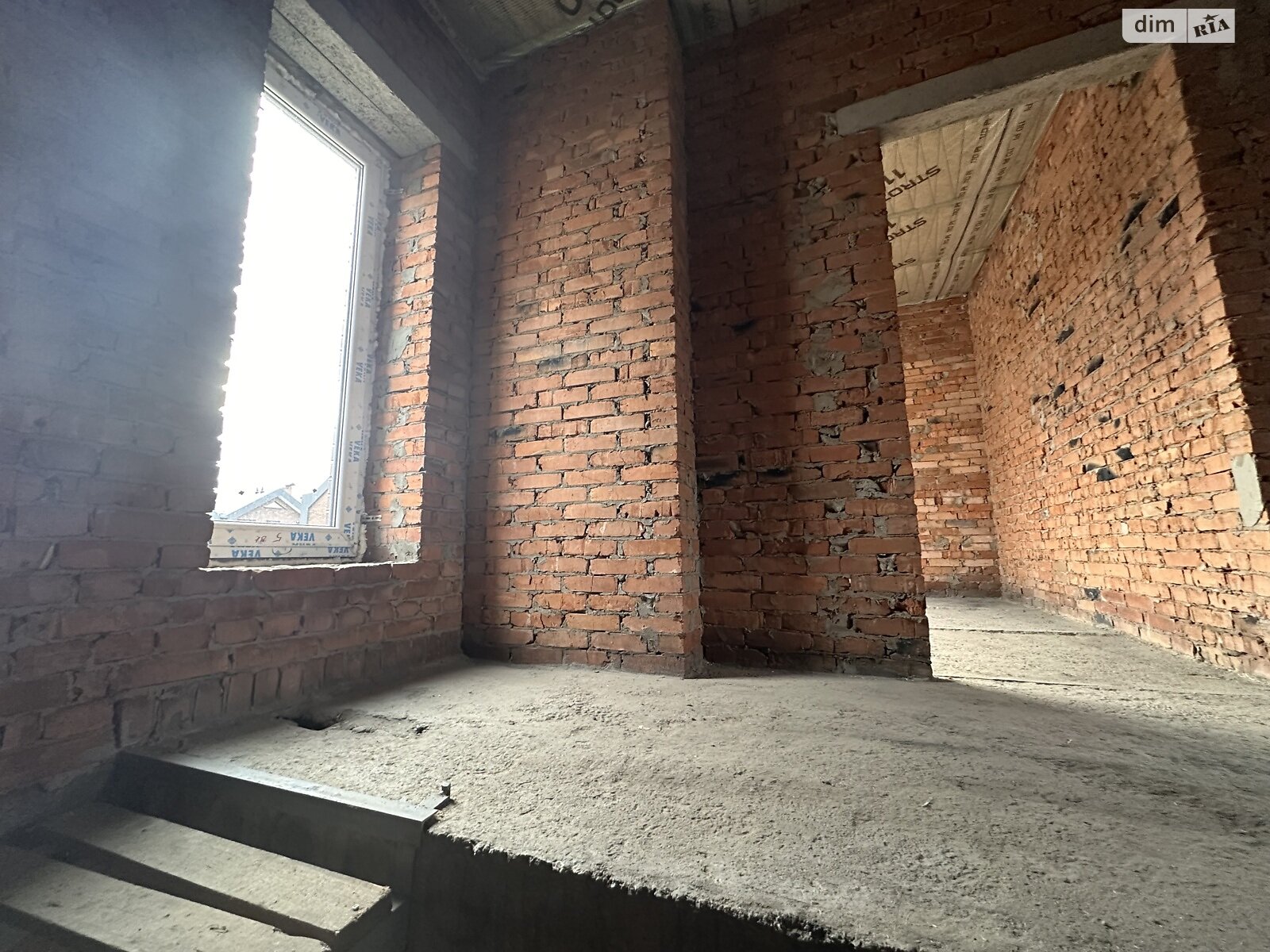 Обʼєкт нерухомості: 2 КІМ. ТАУНХАУС, ПЛОЩА - 76 м², ЦІНА - 62 000 $
, вул. Райдужна — HUBTRUST, Вінниця