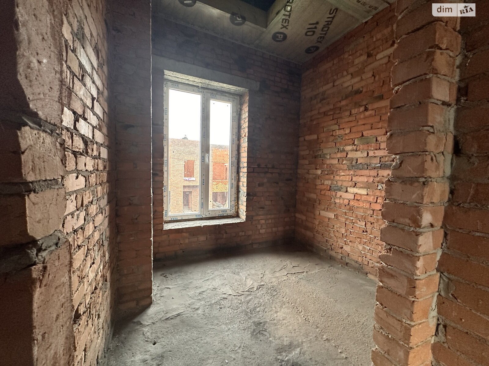 Обʼєкт нерухомості: 2 КІМ. ТАУНХАУС, ПЛОЩА - 76 м², ЦІНА - 62 000 $
, вул. Райдужна — HUBTRUST, Вінниця