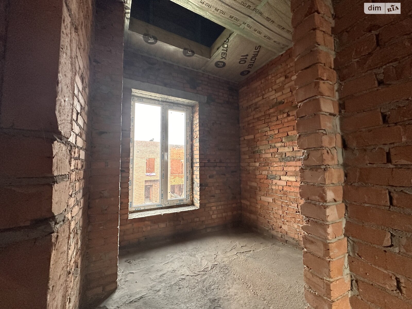 Обʼєкт нерухомості: 2 КІМ. ТАУНХАУС, ПЛОЩА - 76 м², ЦІНА - 62 000 $
, вул. Райдужна — HUBTRUST, Вінниця