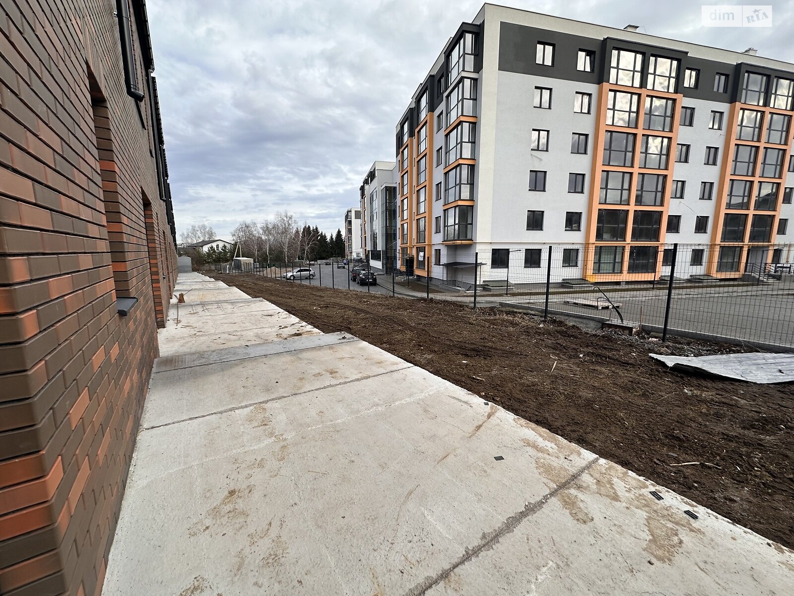 Обʼєкт нерухомості: 2 КІМ. ТАУНХАУС, ПЛОЩА - 76 м², ЦІНА - 62 000 $
, вул. Райдужна — HUBTRUST, Вінниця